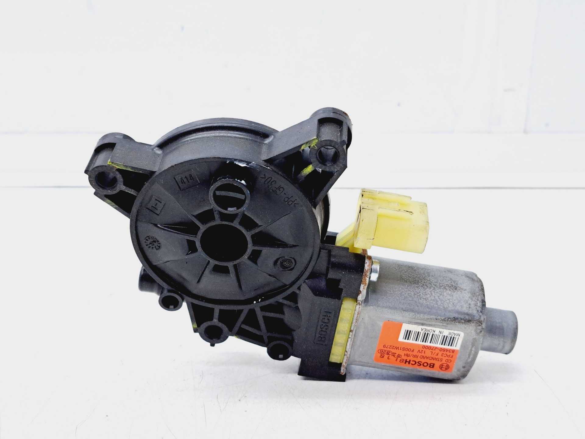 Recambio de motor elevalunas trasero derecho para kia ceed business referencia OEM IAM 83460J7000 F00S1W2279 BOSCH