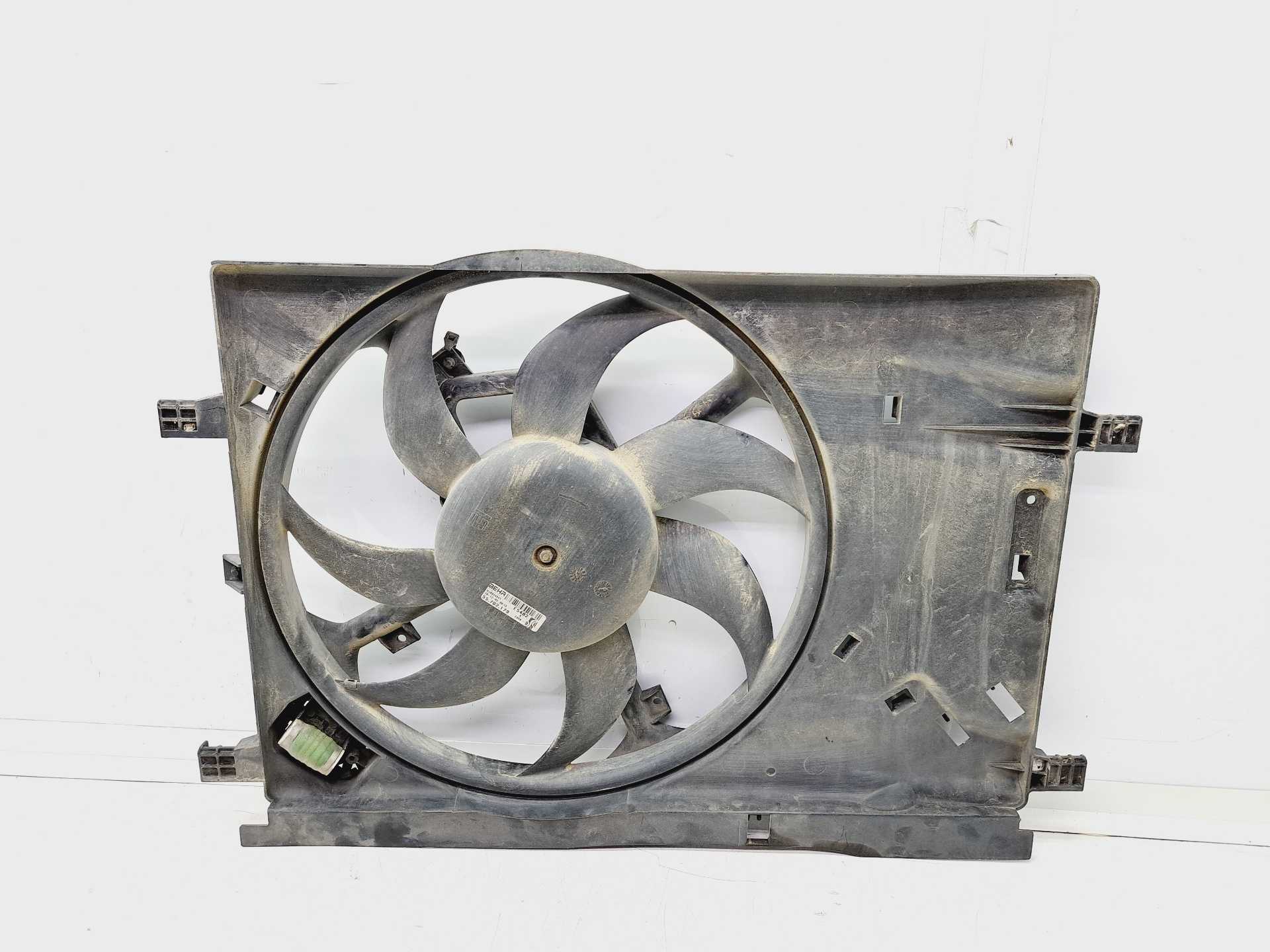 Recambio de electroventilador para fiat grande punto (199) 1.4 8v active referencia OEM IAM 55700464 55701410 BEHR