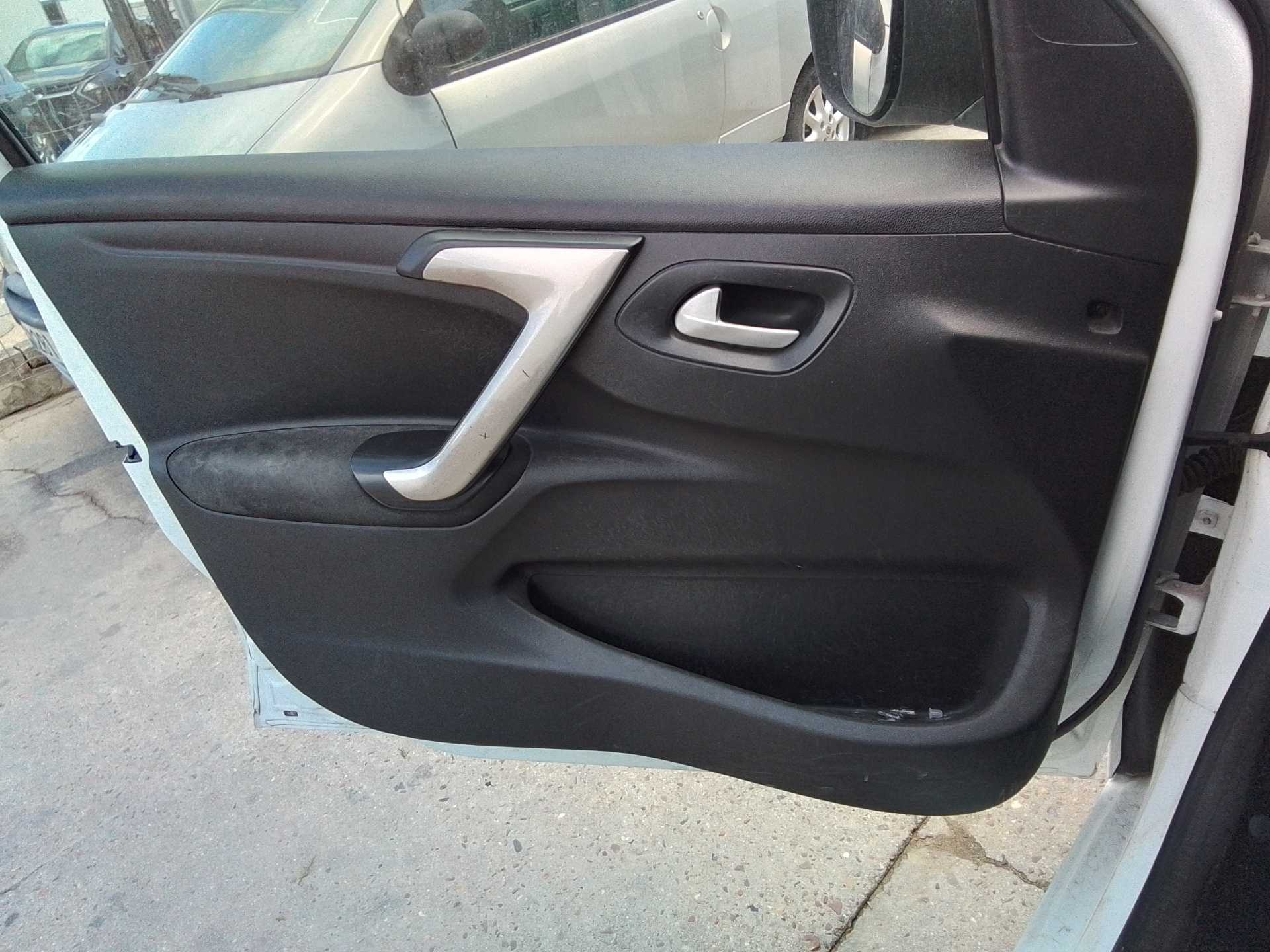 Recambio de guarnecido puerta delantera izquierda para citroën c-elysée feel referencia OEM IAM   
