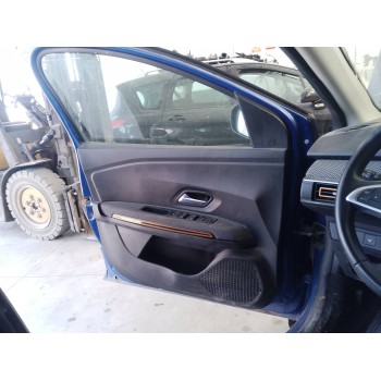 Recambio de guarnecido puerta delantera izquierda para dacia sandero iii essential referencia OEM IAM   
