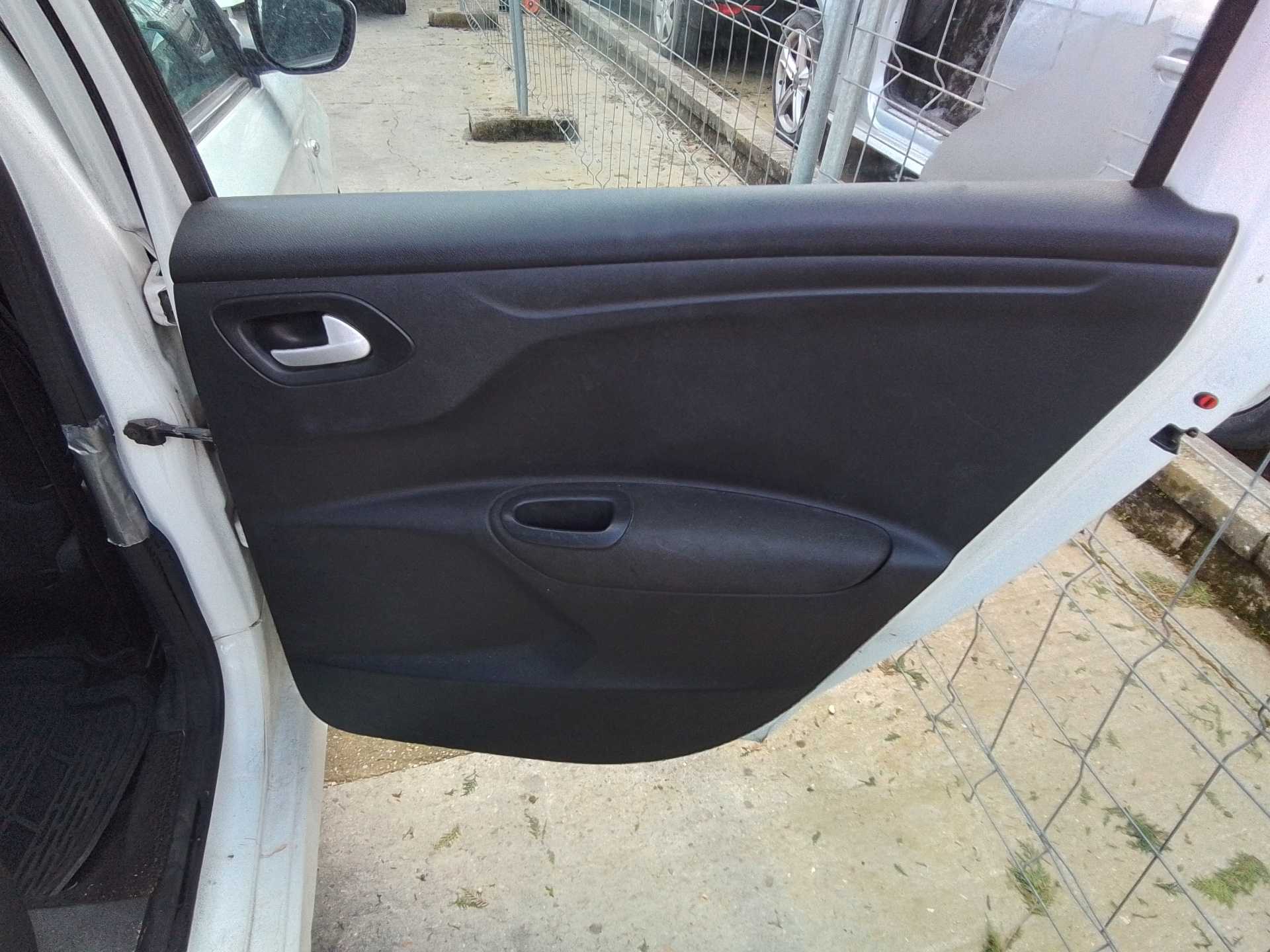 Recambio de guarnecido puerta trasera derecha para citroën c-elysée feel referencia OEM IAM   