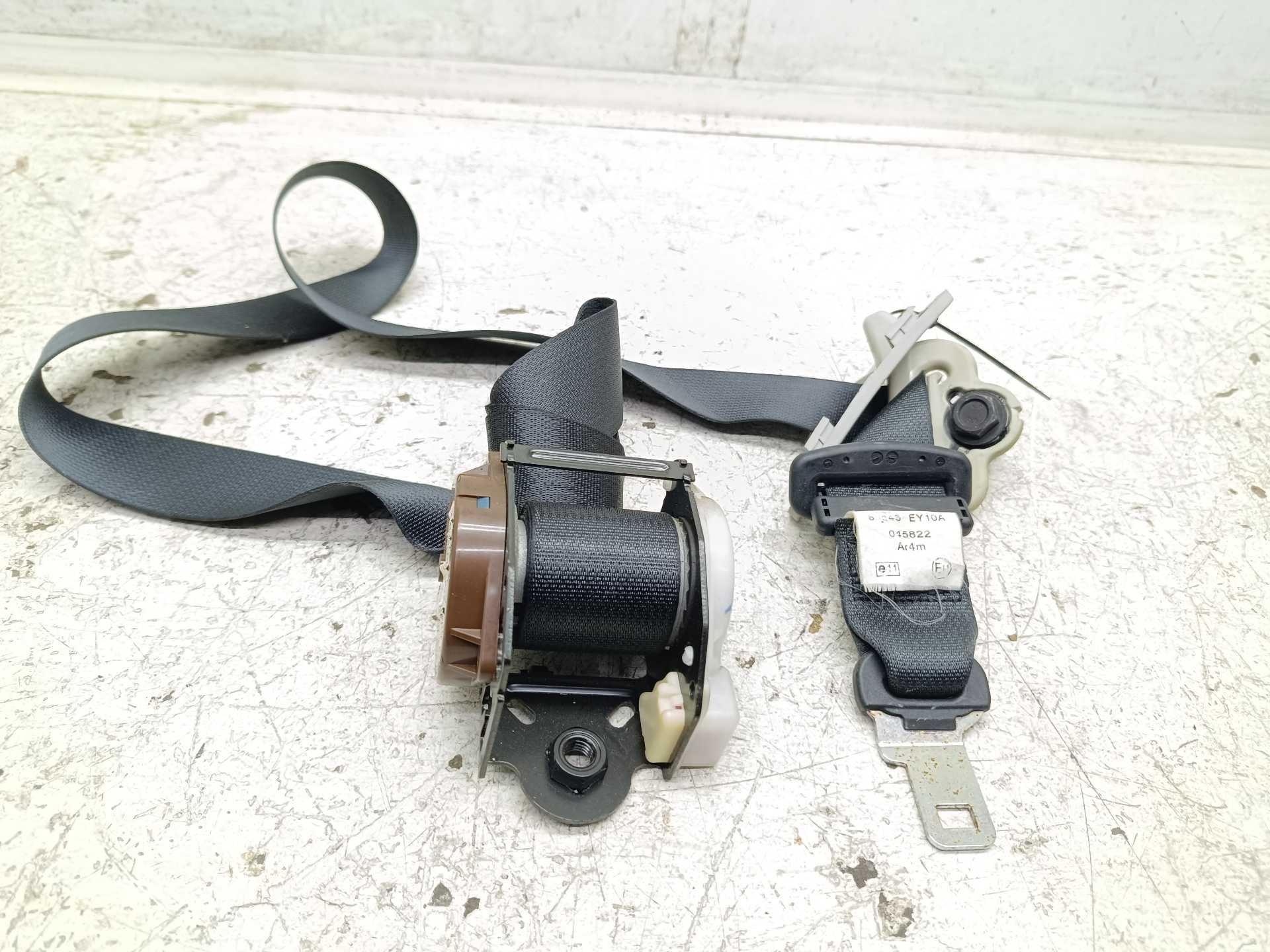 Recambio de cinturon seguridad 3ª fila izquierdo para nissan qashqai (j10) acenta referencia OEM IAM 88844EY10A  