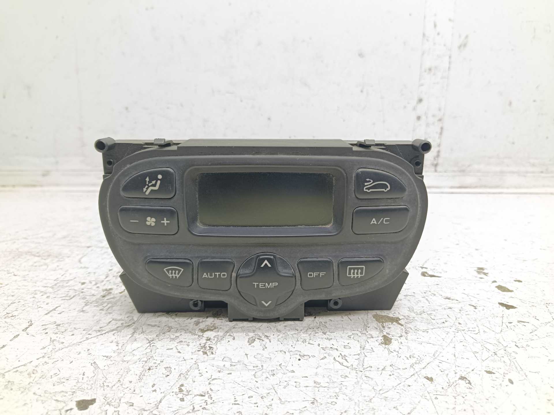 Recambio de mando climatizador para citroën xsara picasso 1.6 hdi 90 exclusive referencia OEM IAM 96514030XT F011500061 