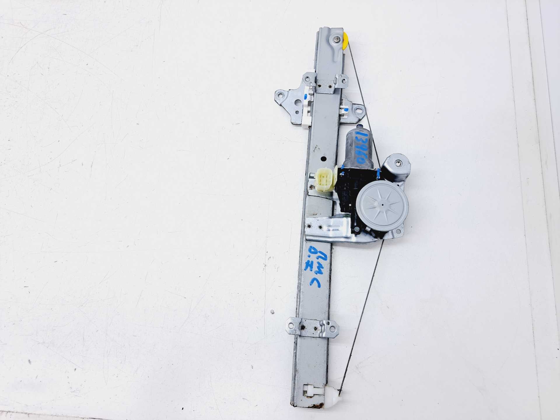 Recambio de elevalunas delantero izquierdo para nissan micra v (k14) acenta referencia OEM IAM 807305FA1A 0620403840 807215FA2A