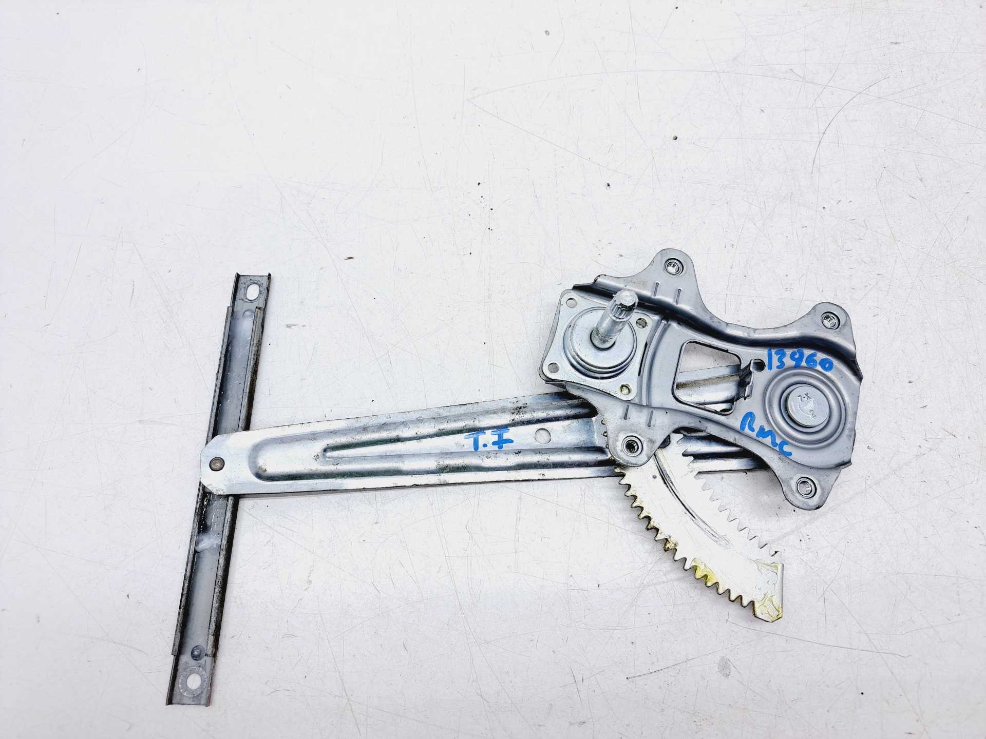 Recambio de elevalunas trasero izquierdo para nissan micra v (k14) acenta referencia OEM IAM  827215FA6A 