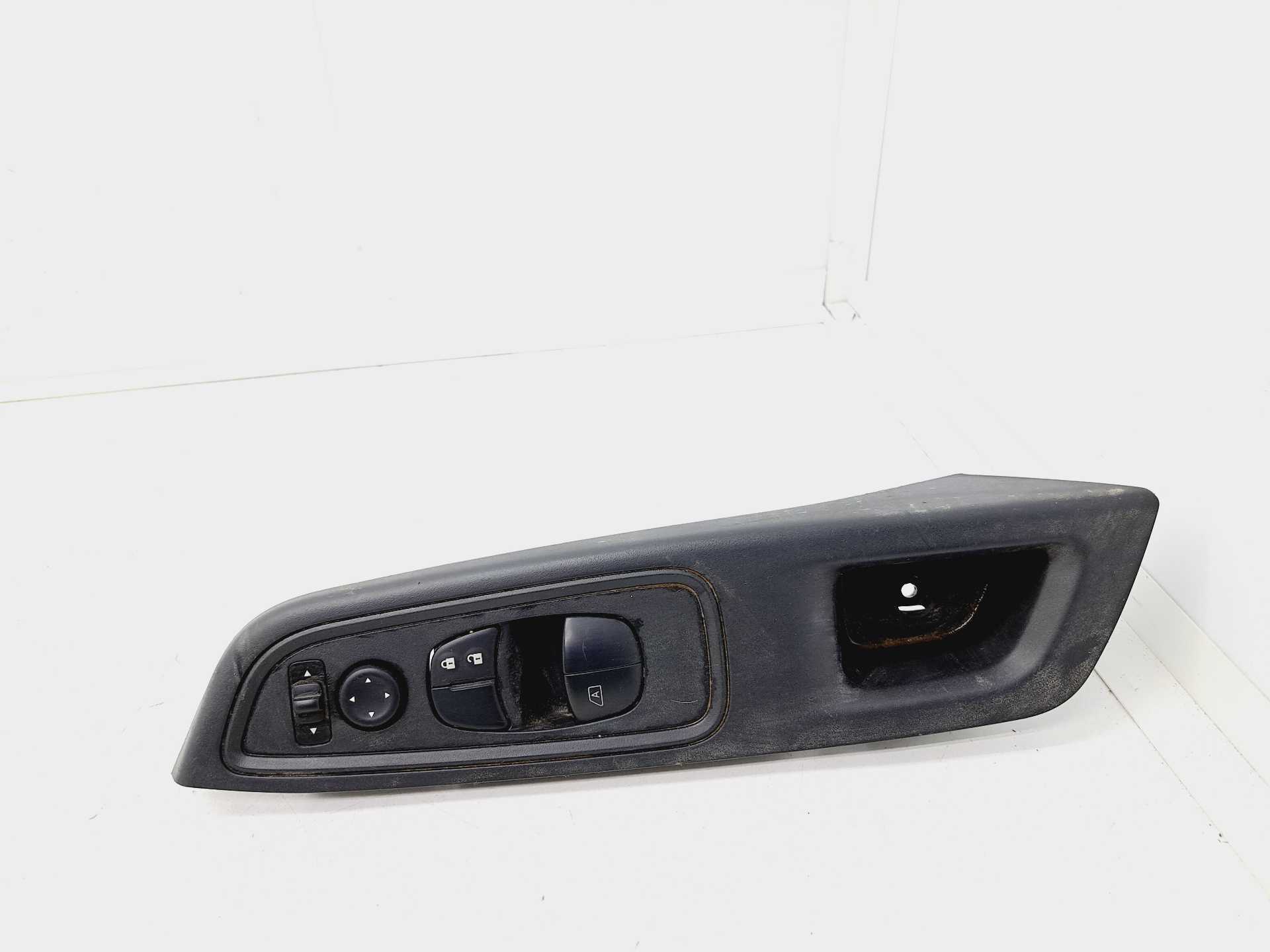 Recambio de mando elevalunas delantero izquierdo para nissan micra v (k14) acenta referencia OEM IAM  254015FA0A 