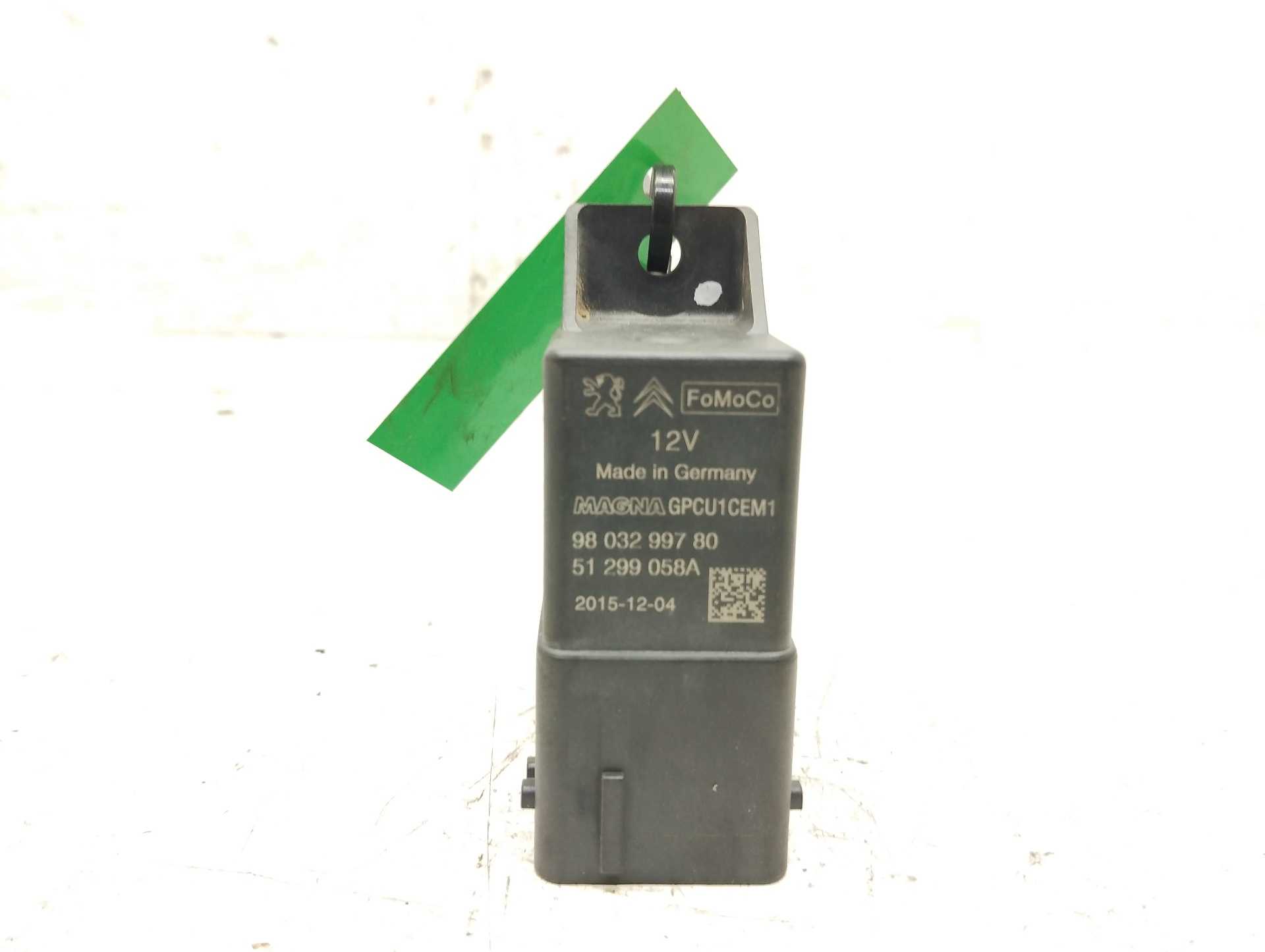 Recambio de caja precalentamiento para ford kuga (cbs) st-line 2wd referencia OEM IAM 9803299780 51299058A 