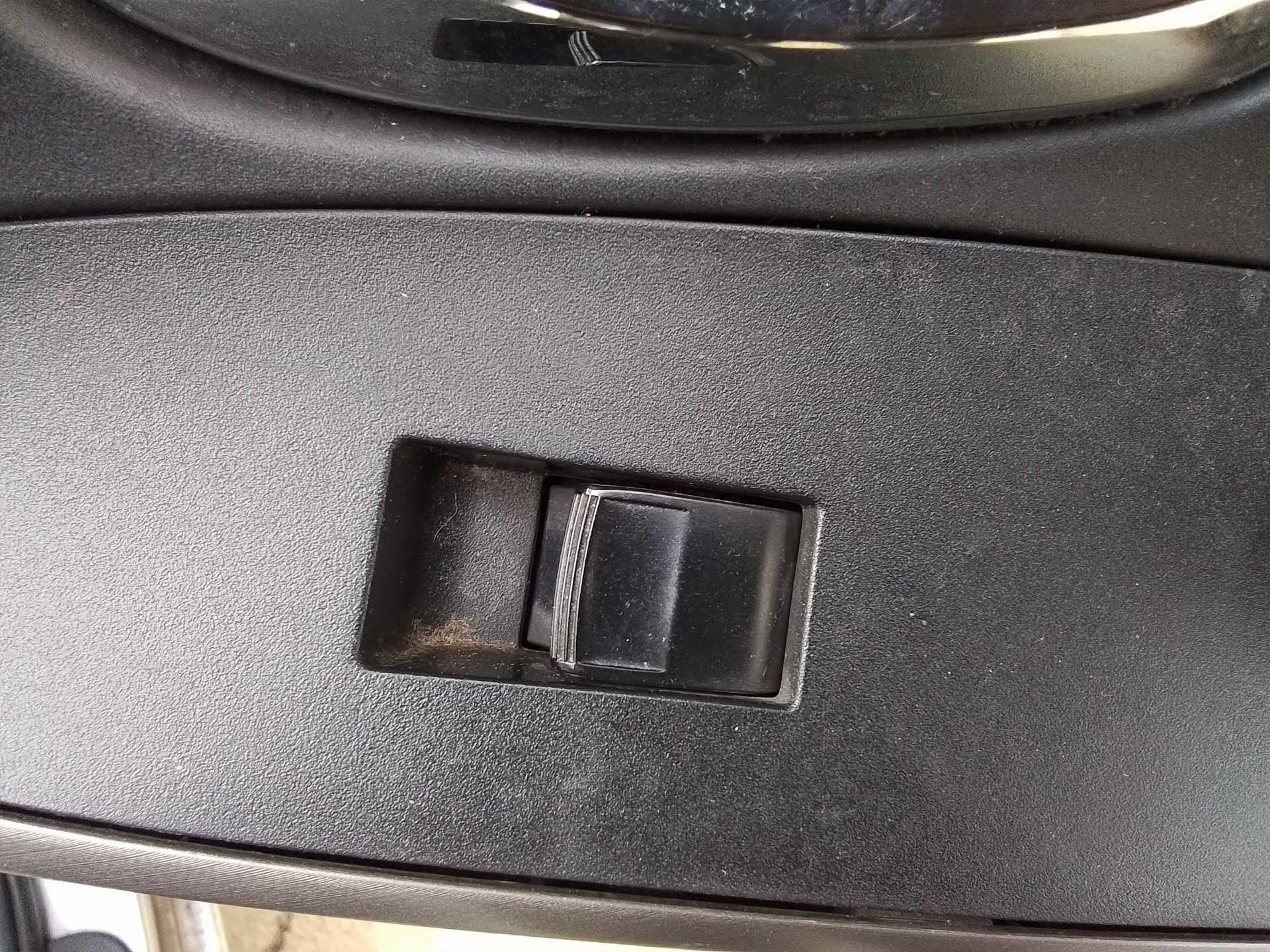 Recambio de mando elevalunas delantero derecho para toyota rav 4 (a3) executive referencia OEM IAM   