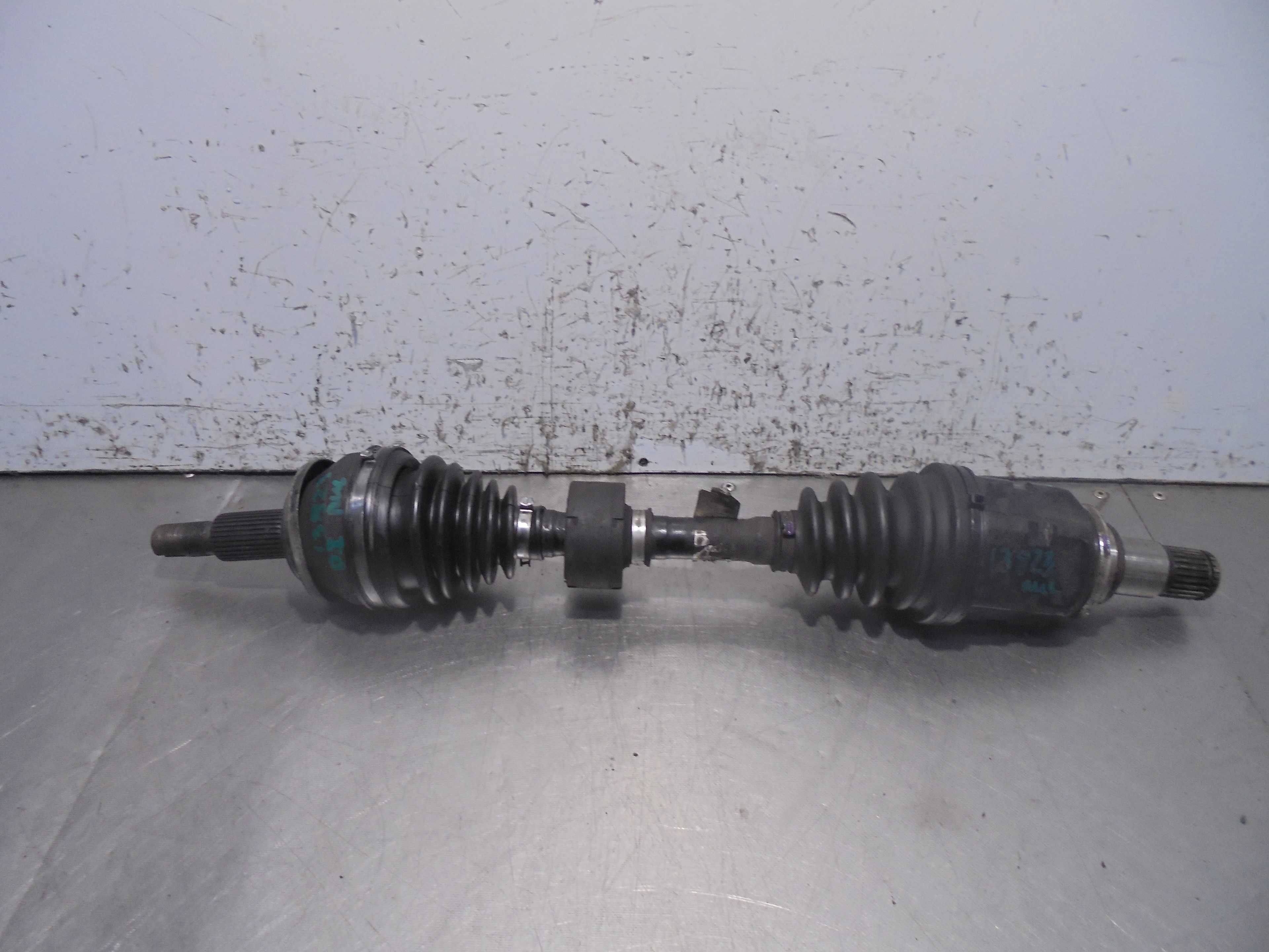 Recambio de transmision delantera izquierda para toyota corolla verso 2.0 d-4d referencia OEM IAM   