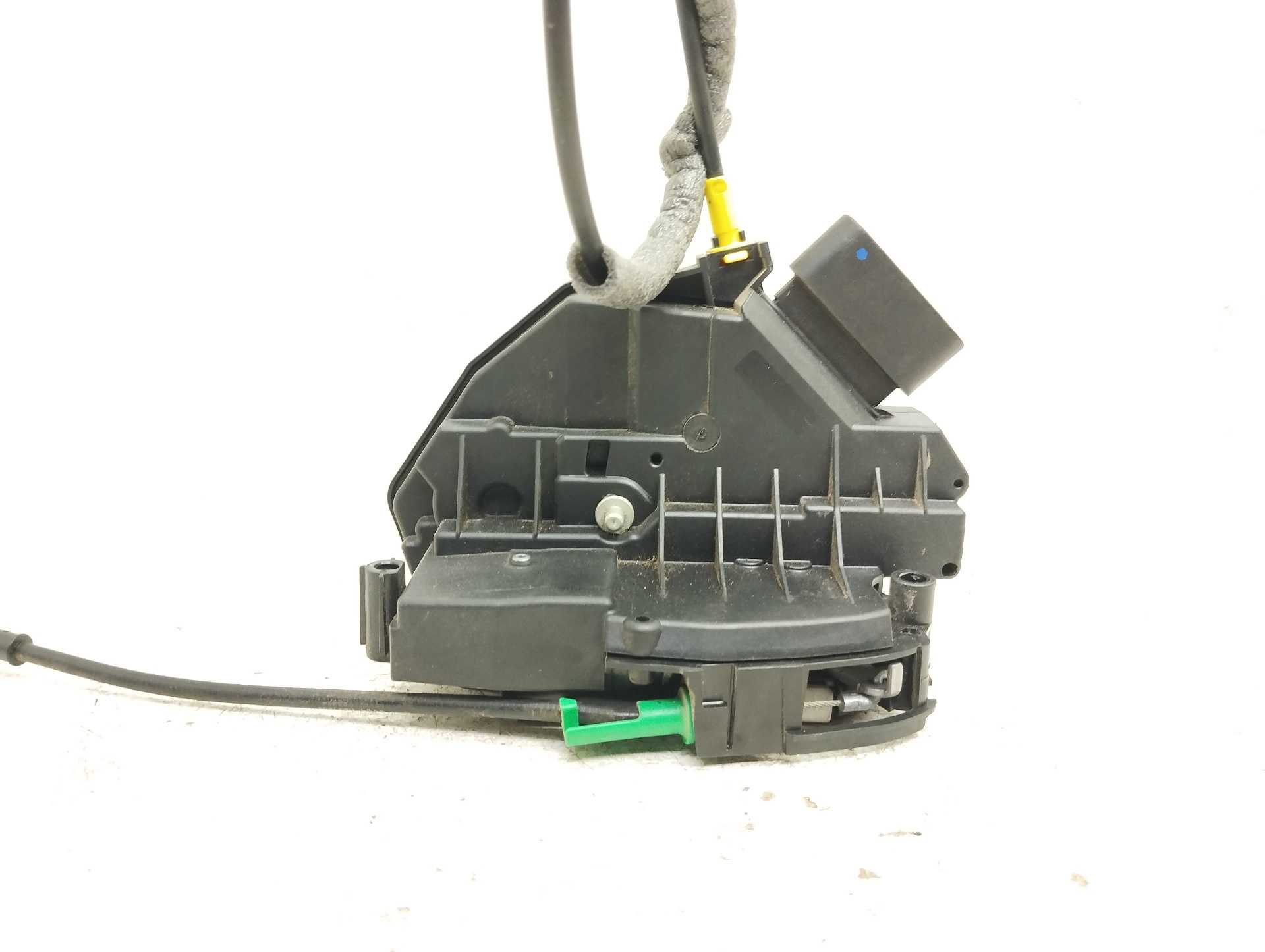 Recambio de cerradura puerta trasera derecha para ford kuga (cbs) st-line 2wd referencia OEM IAM BM5AA26412BF 921766106 