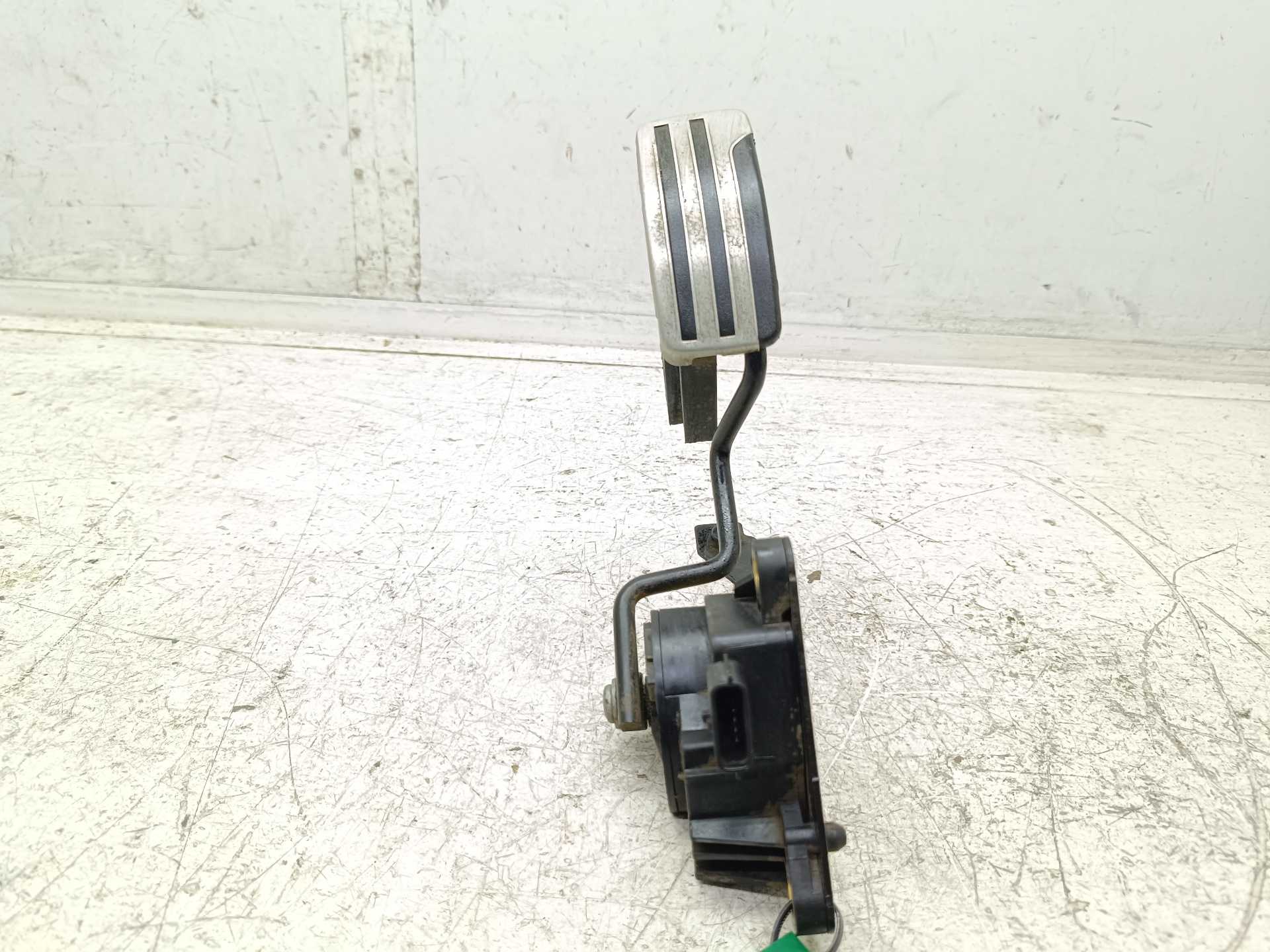Recambio de pedal acelerador para nissan qashqai (j10) acenta referencia OEM IAM 18016JD90C  