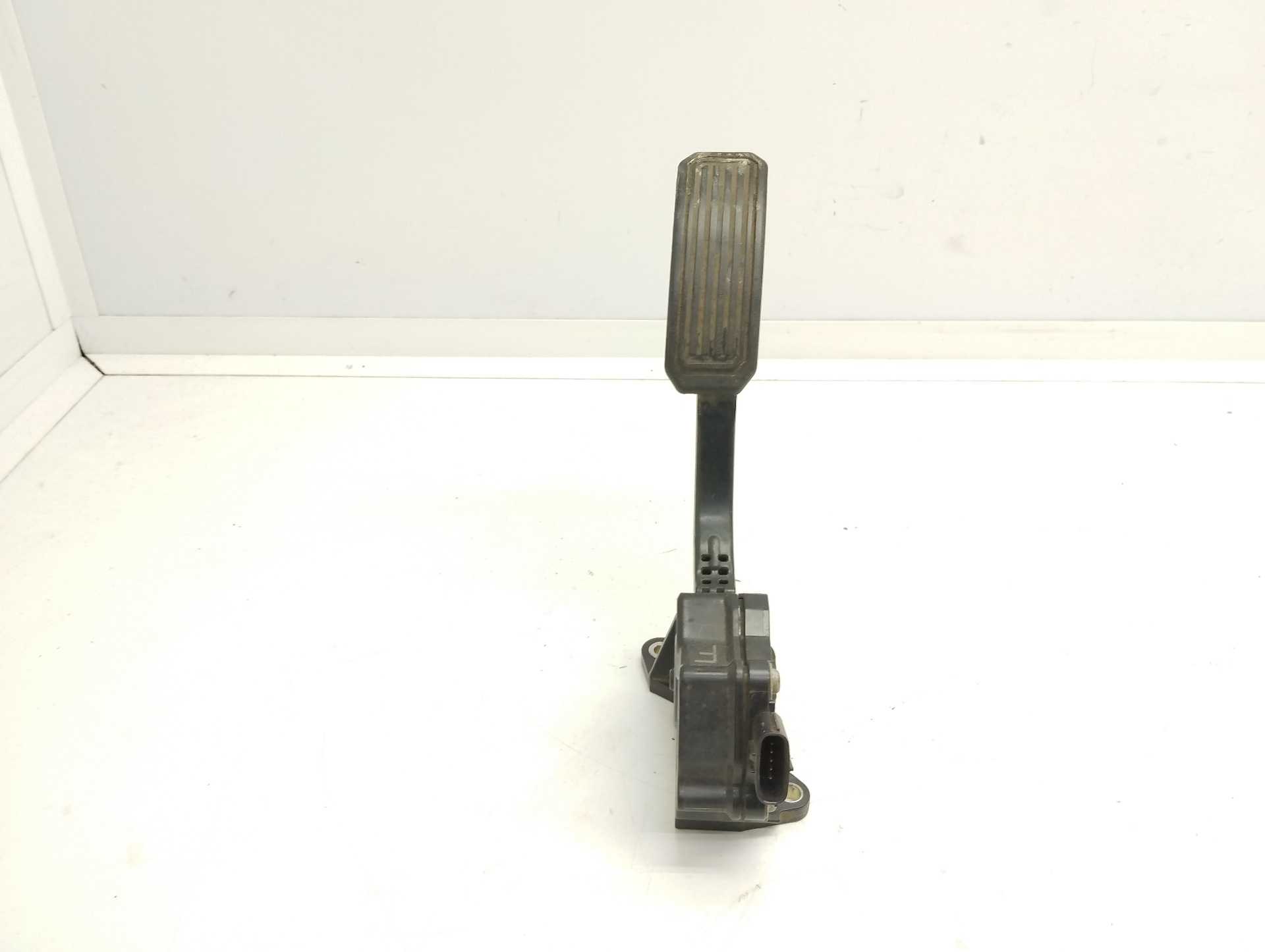 Recambio de pedal acelerador para toyota rav 4 (a3) executive referencia OEM IAM 1988007270 7811042010 DENSO