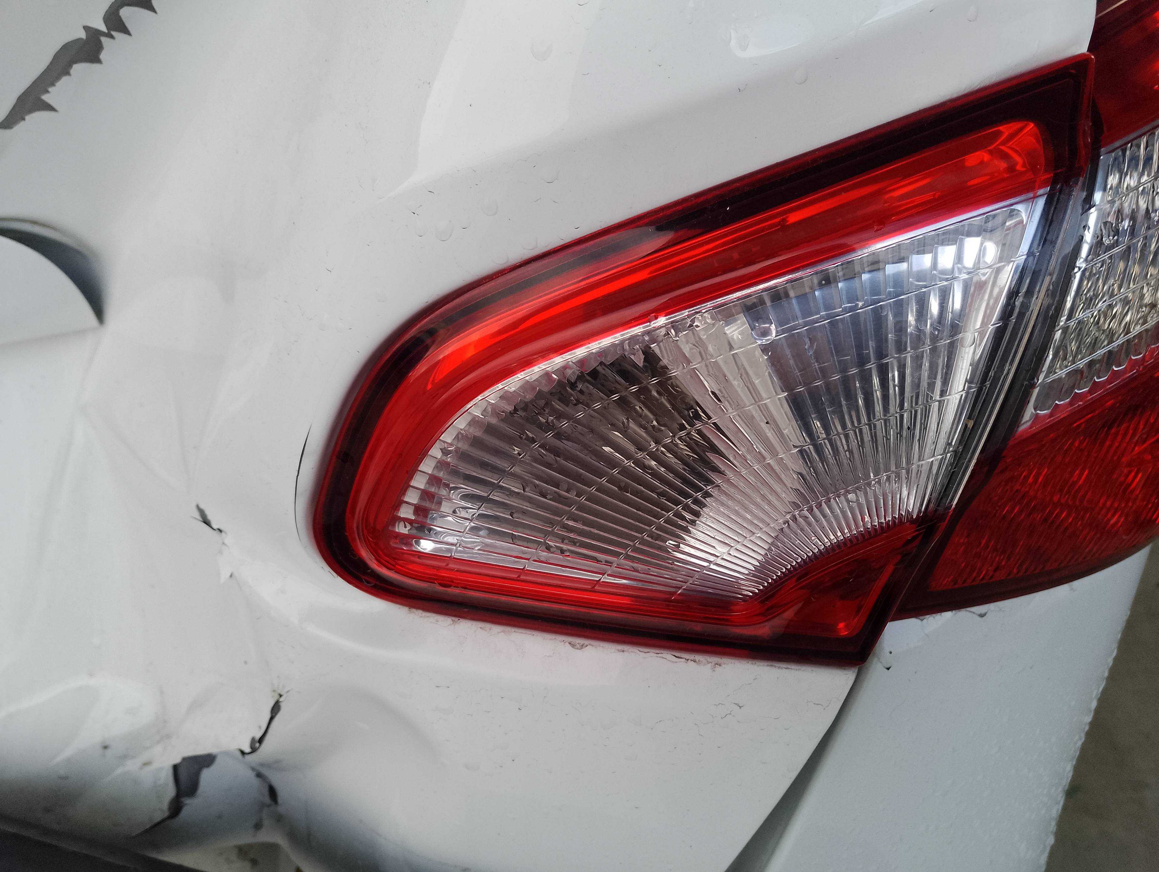 Recambio de piloto porton trasero derecho para nissan qashqai (j10) acenta referencia OEM IAM 26554BR01A 89503209 