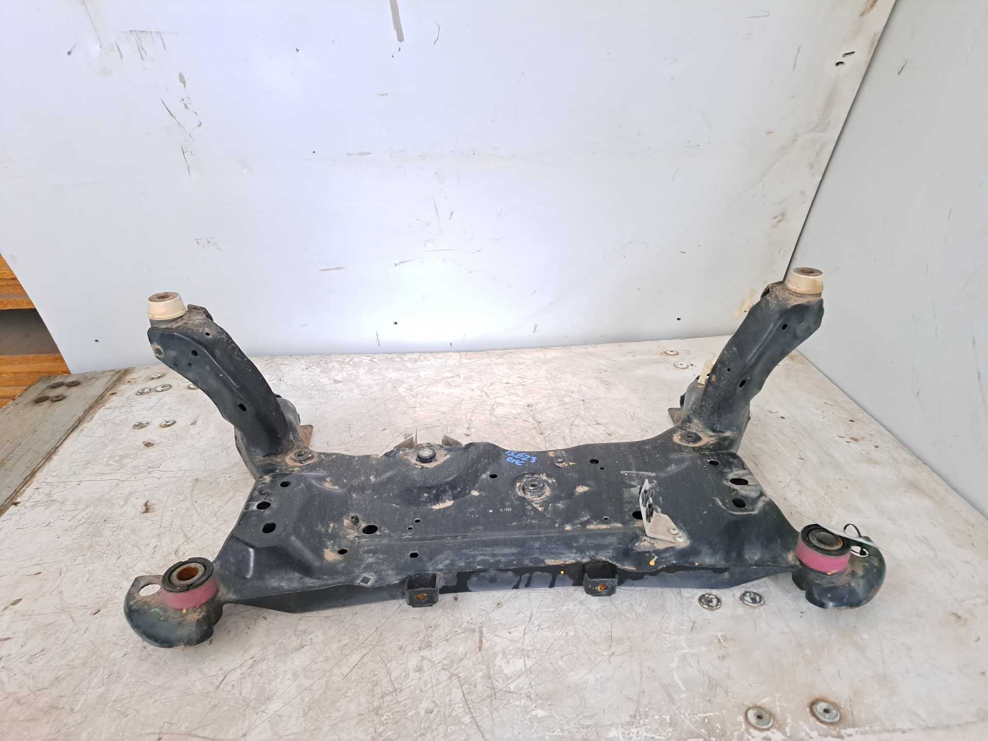 Recambio de cuna motor para ford kuga (cbs) st-line 2wd referencia OEM IAM   