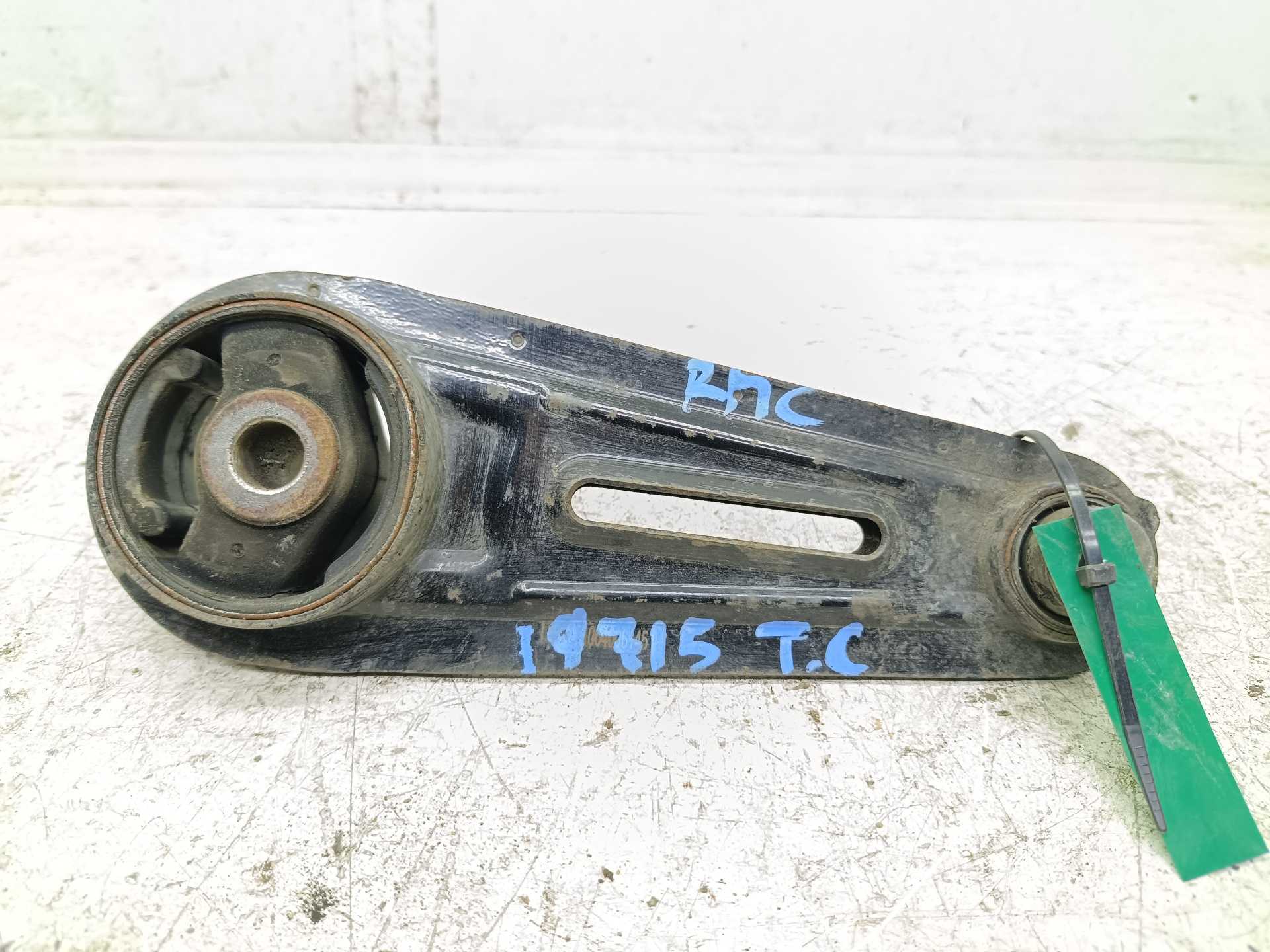 Recambio de soporte motor trasero para nissan qashqai (j10) acenta referencia OEM IAM  11360JD01B 