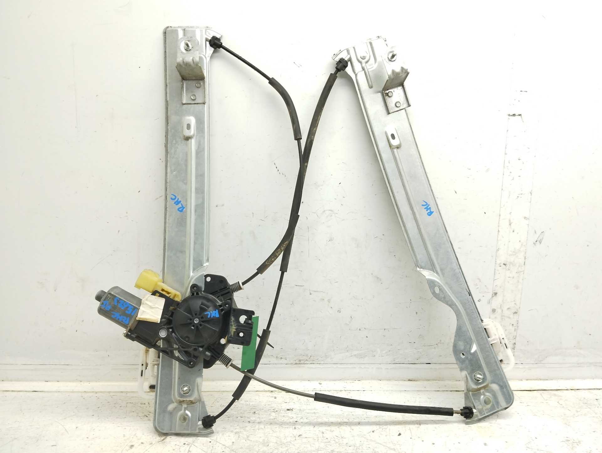 Recambio de elevalunas delantero izquierdo para ford kuga (cbs) st-line 2wd referencia OEM IAM CM093110 0130822732 