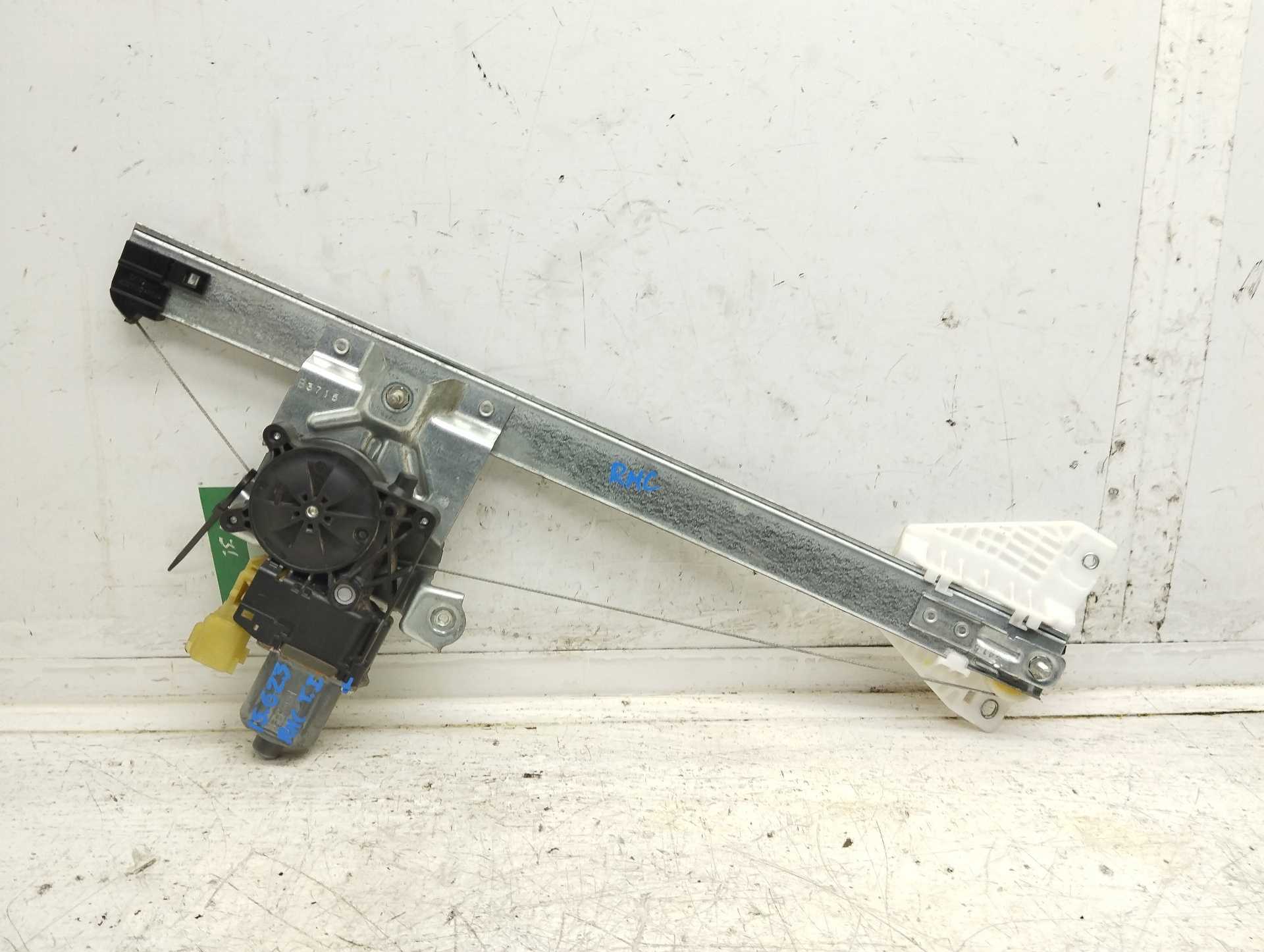 Recambio de elevalunas trasero izquierdo para ford kuga (cbs) st-line 2wd referencia OEM IAM CM093150 0130822734 