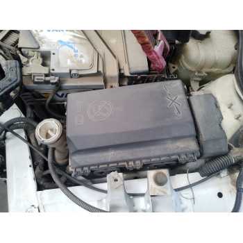 CAJA RELES / FUSIBLES 