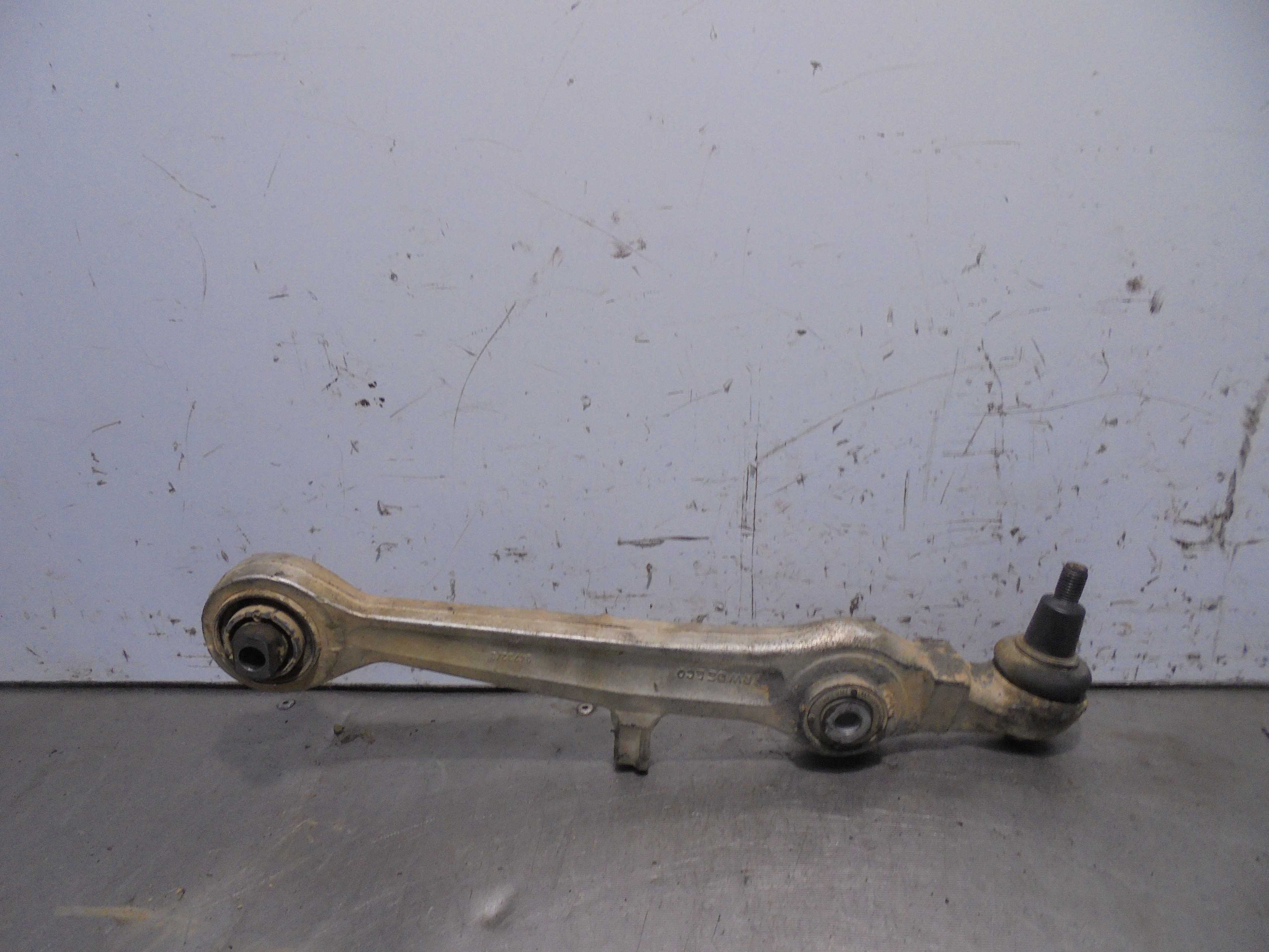 Recambio de brazo suspension inferior delantero derecho para volkswagen passat berlina (3b3) advance referencia OEM IAM 4D040715