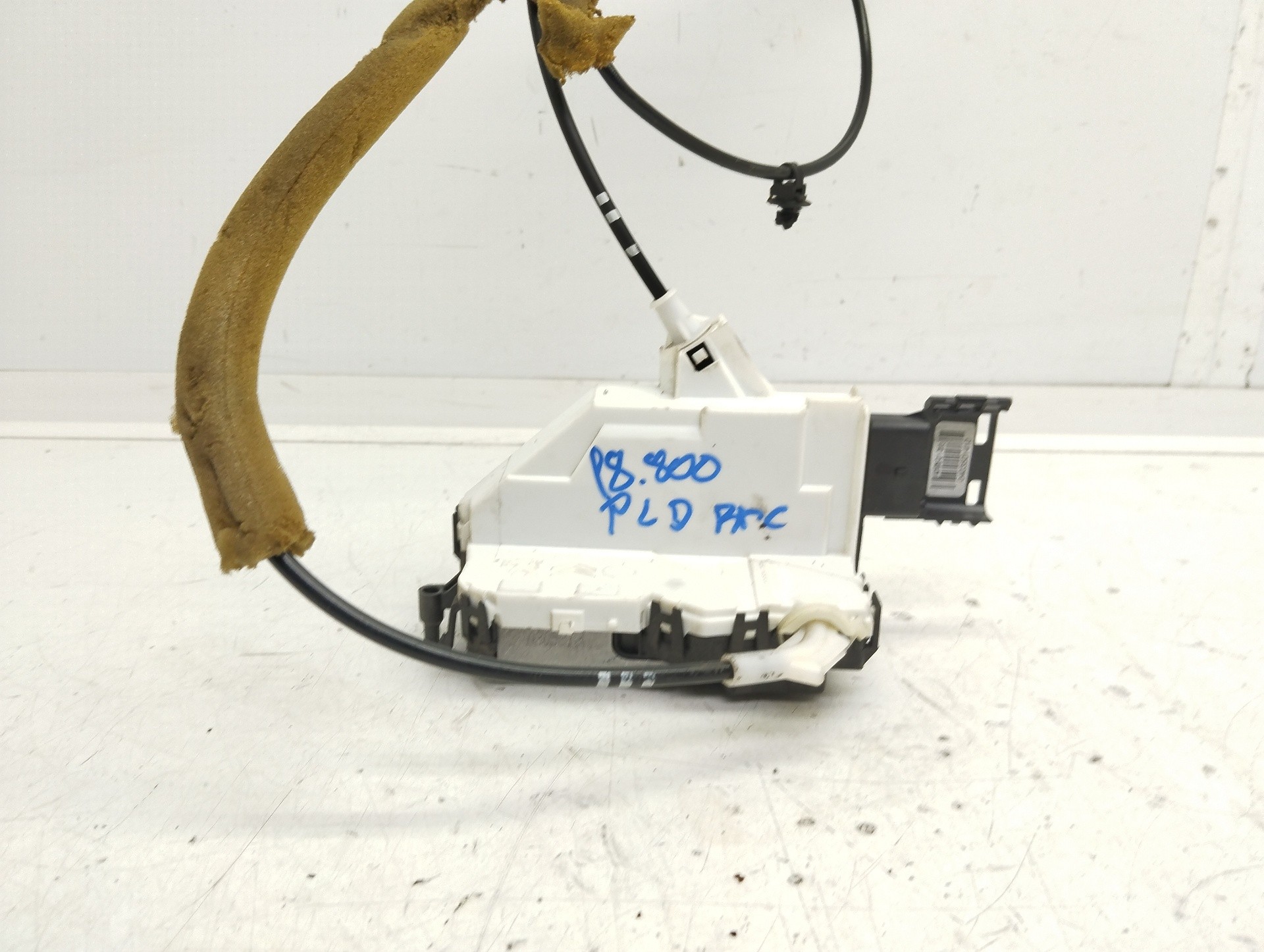 Recambio de cerradura puerta lateral derecha para citroën berlingo cuadro l1 referencia OEM IAM PSA828414 A01859 