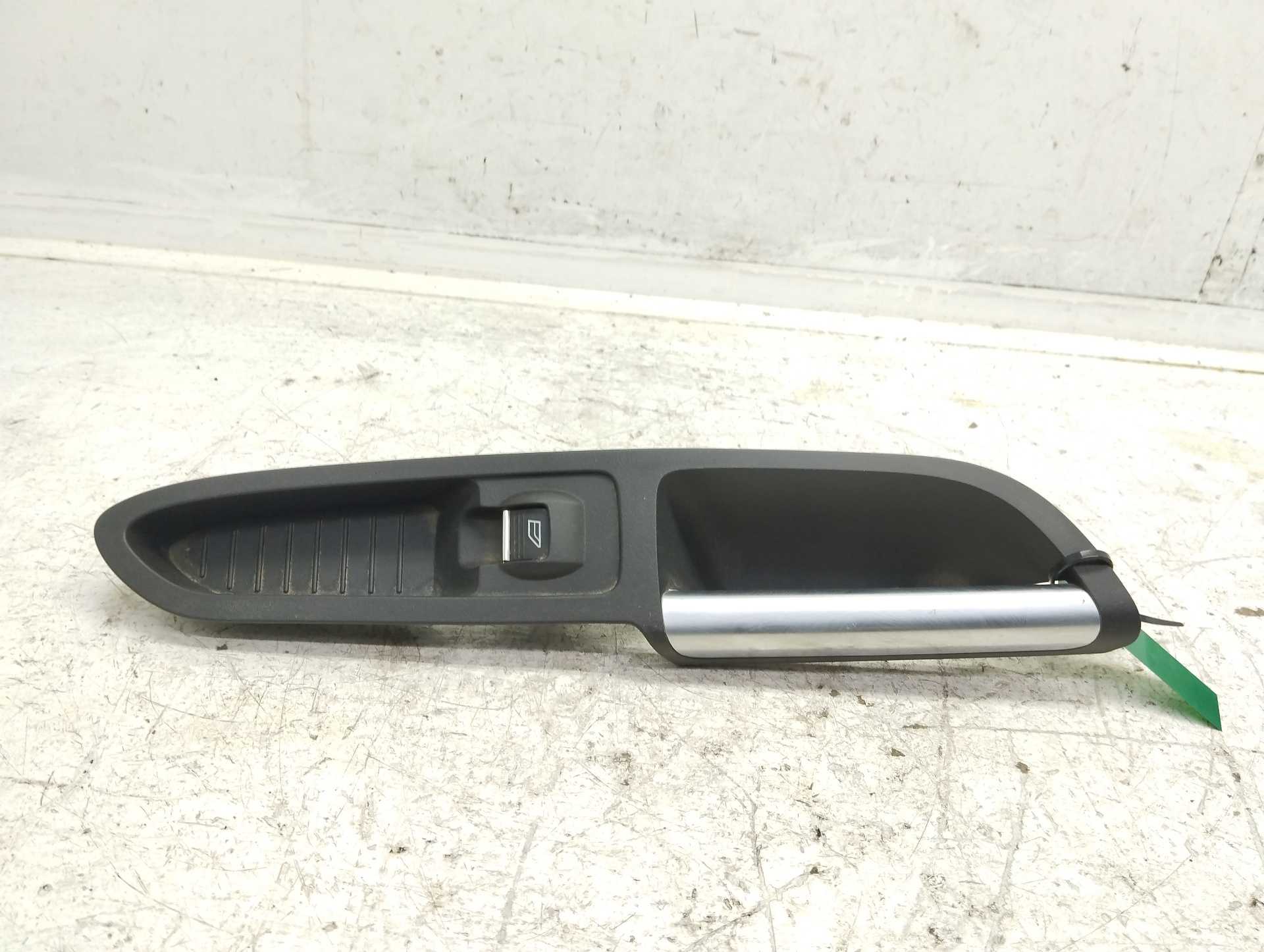 Recambio de mando elevalunas delantero derecho para ford kuga (cbs) st-line 2wd referencia OEM IAM CV44S26690CA  