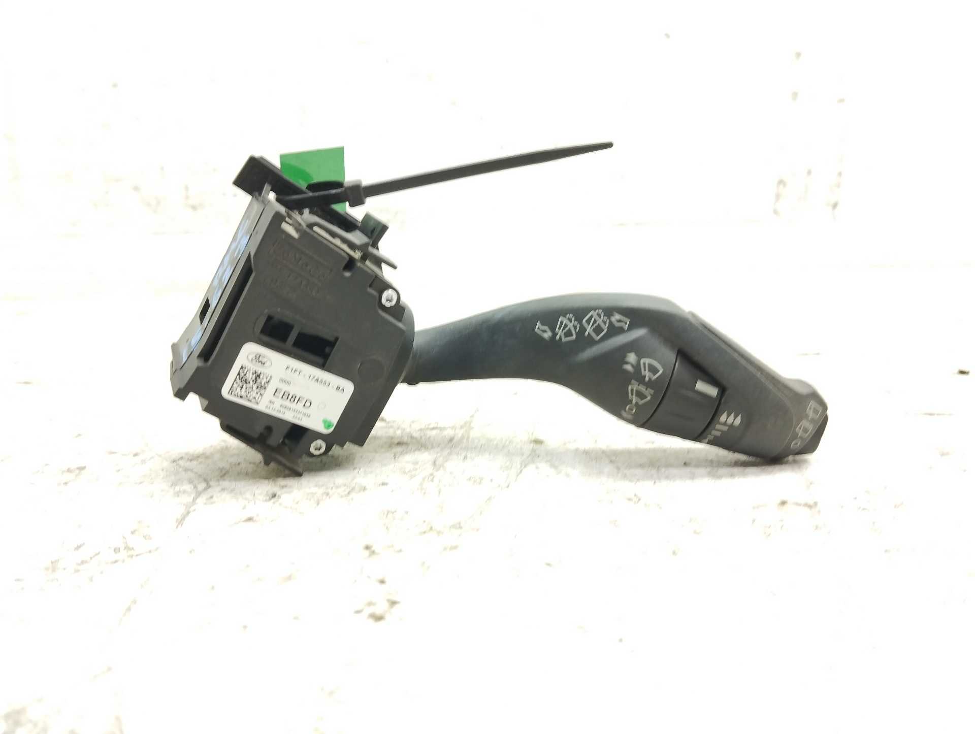 Recambio de mando limpia para ford kuga (cbs) st-line 2wd referencia OEM IAM F1FT17A553BA  