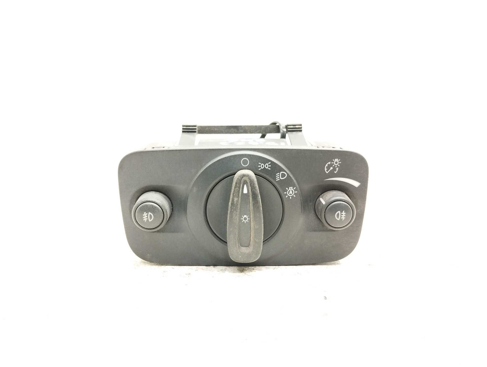 Recambio de mando luces para ford kuga (cbs) st-line 2wd referencia OEM IAM AV6T13A024EC  
