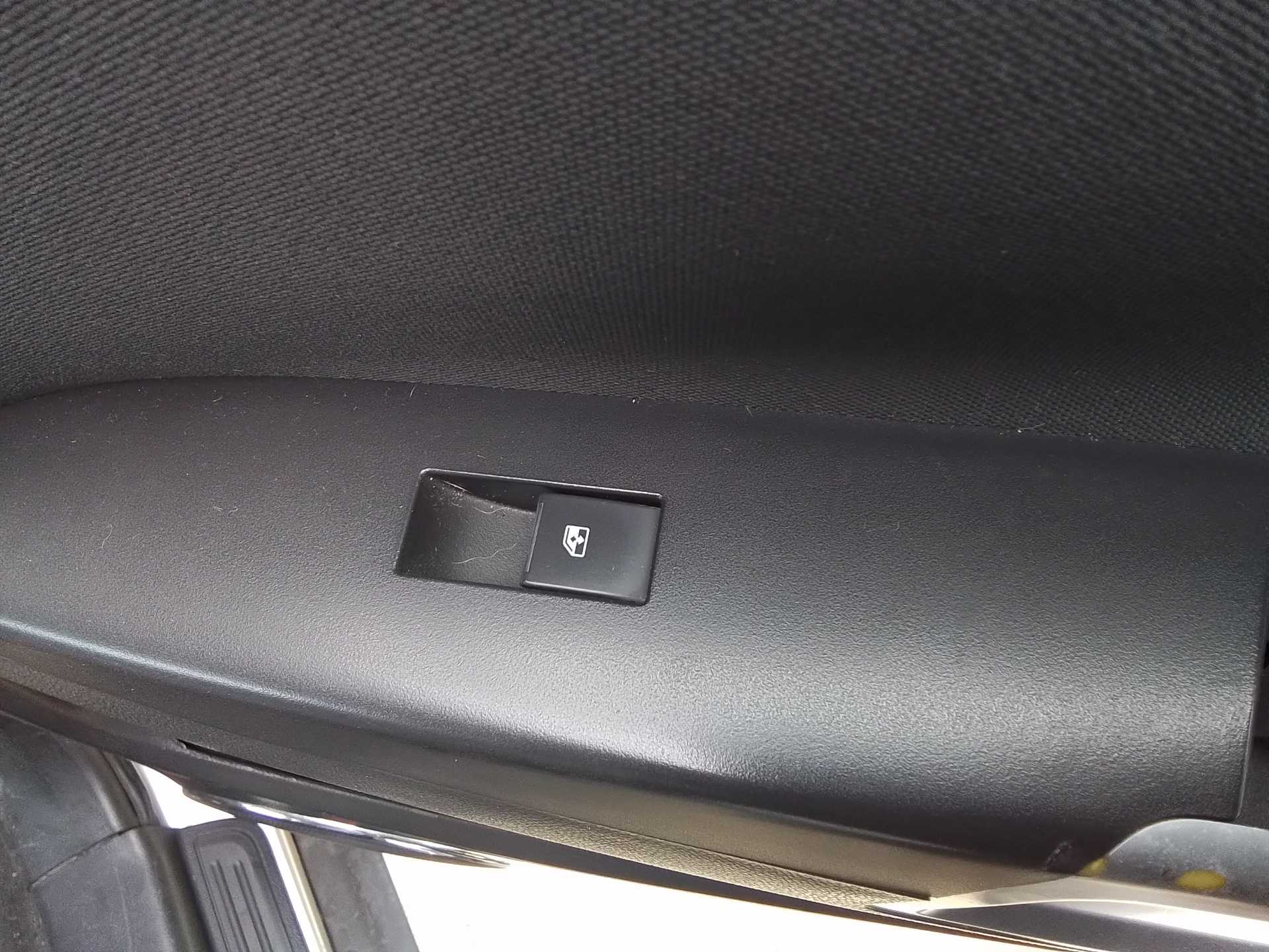 Recambio de mando elevalunas trasero derecho para opel antara 2.0 cdti cat (z 20 dmh / llw) referencia OEM IAM   