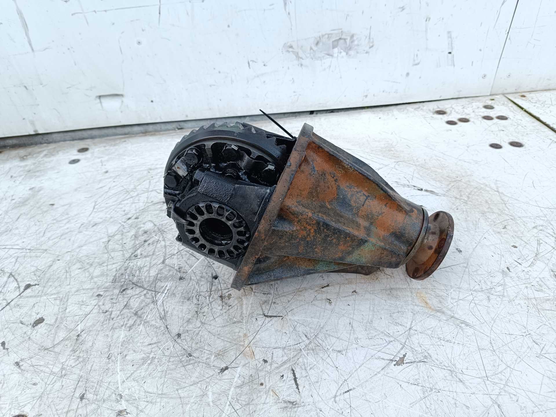 Recambio de diferencial trasero para toyota land cruiser (j9) td vx (3-ptas.) (kzj90) referencia OEM IAM   