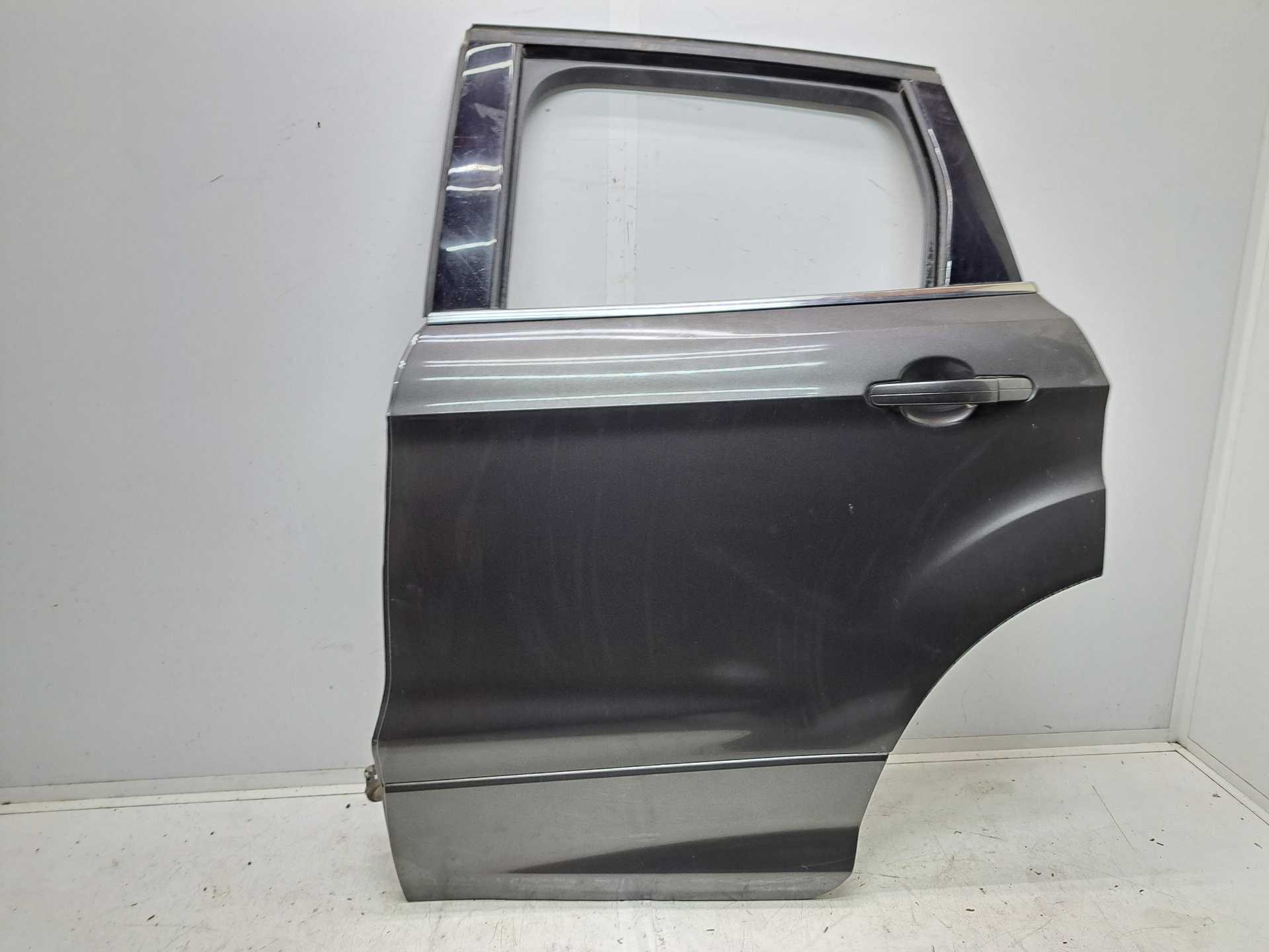 Recambio de puerta trasera izquierda para ford kuga (cbs) st-line 2wd referencia OEM IAM CJ54S24721AH  
