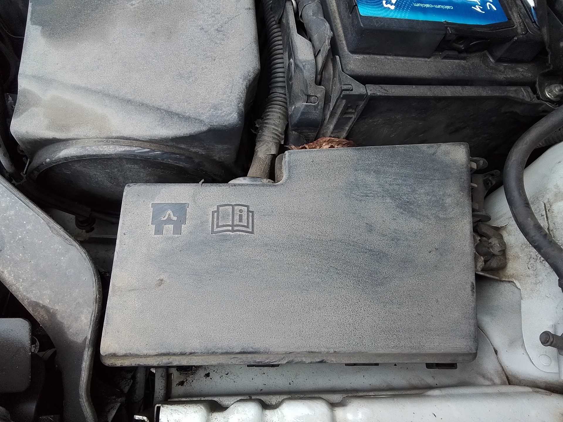 Recambio de caja reles / fusibles para ford focus lim. (cb8) 1.6 tdci cat referencia OEM IAM   