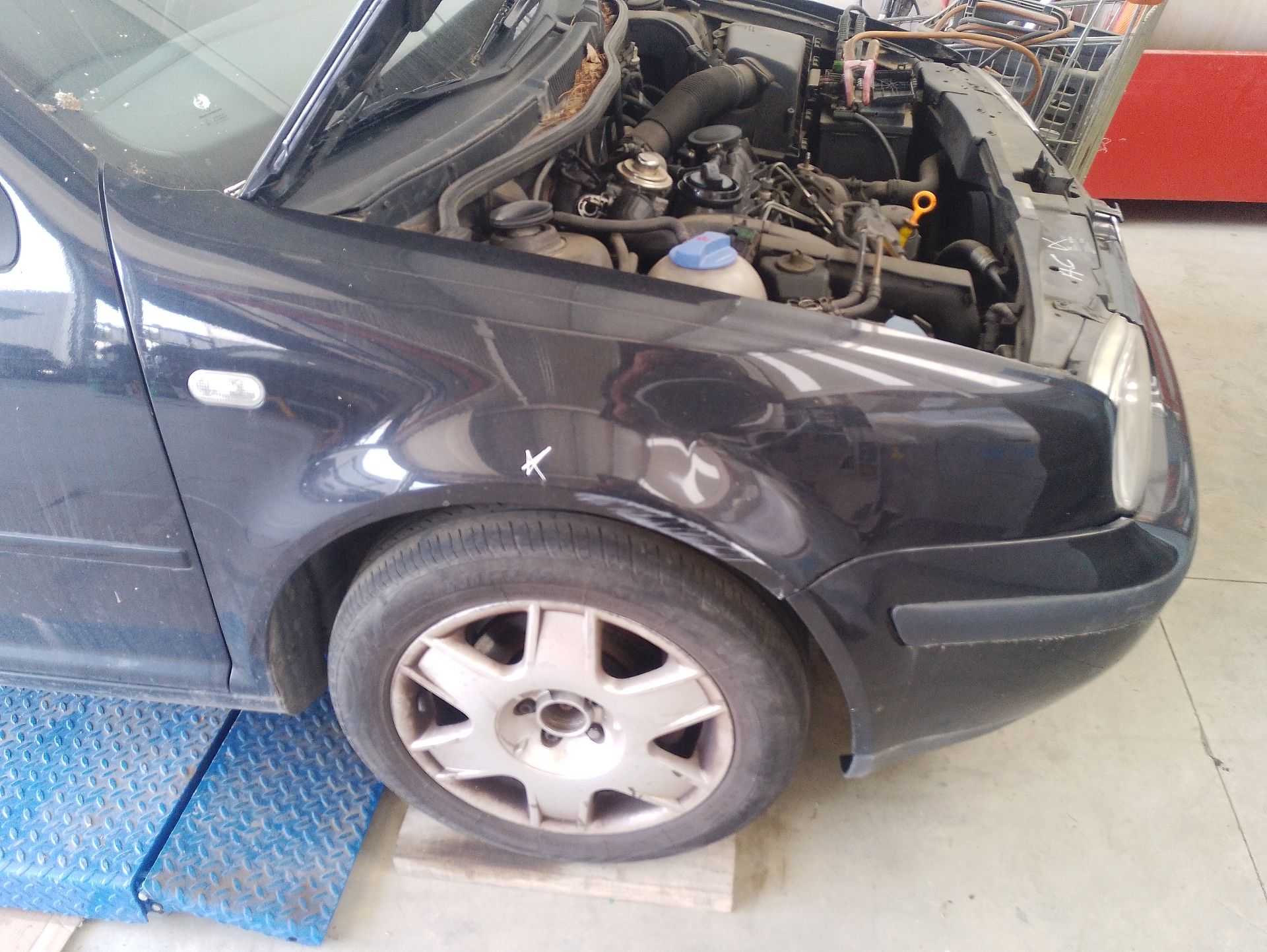 Recambio de aleta delantera derecha para volkswagen golf iv variant (1j5) 1.6 referencia OEM IAM 1JE821022A  
