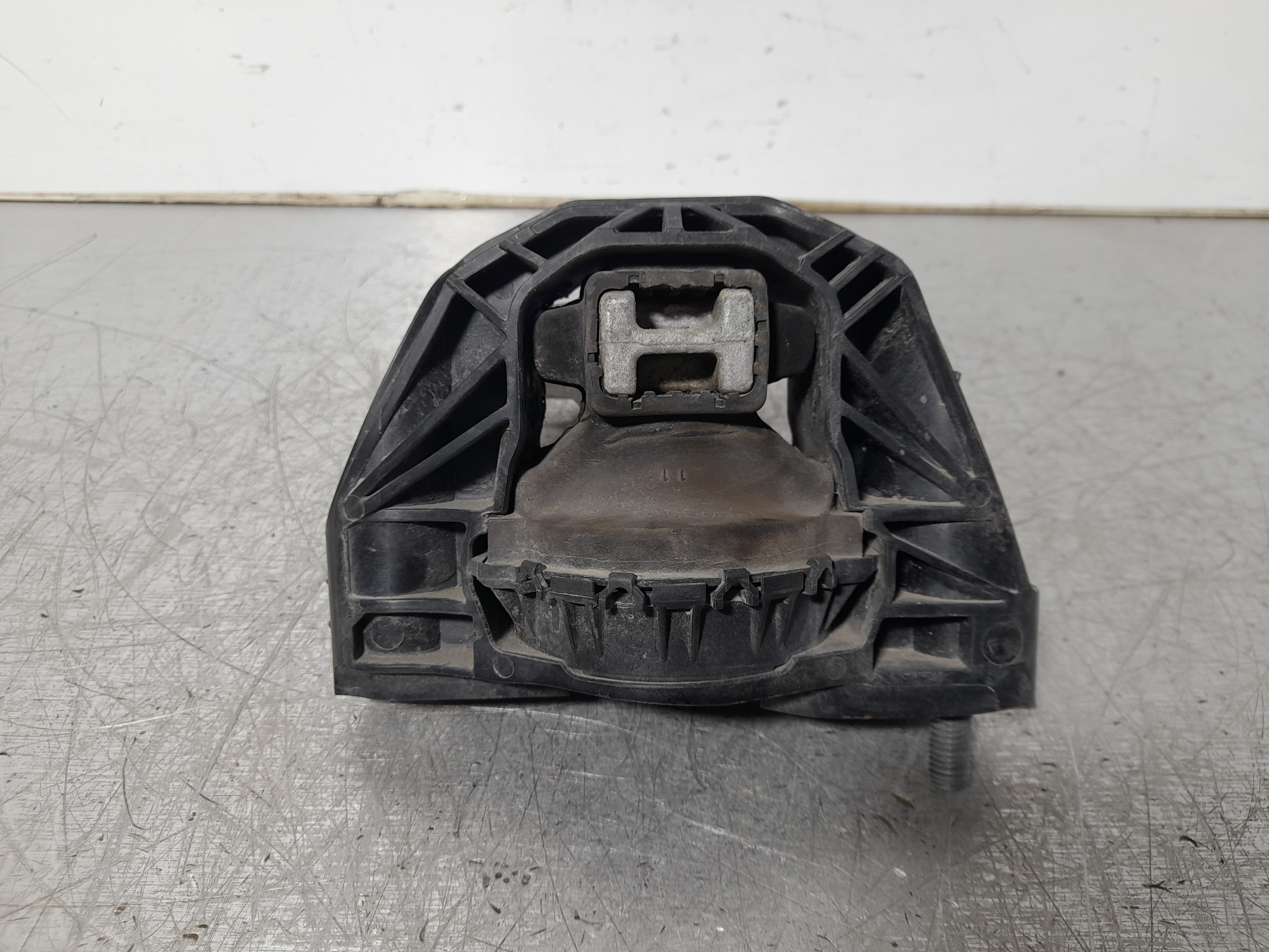 Recambio de soporte motor derecho para citroën c4 cactus feel referencia OEM IAM 9676780580  