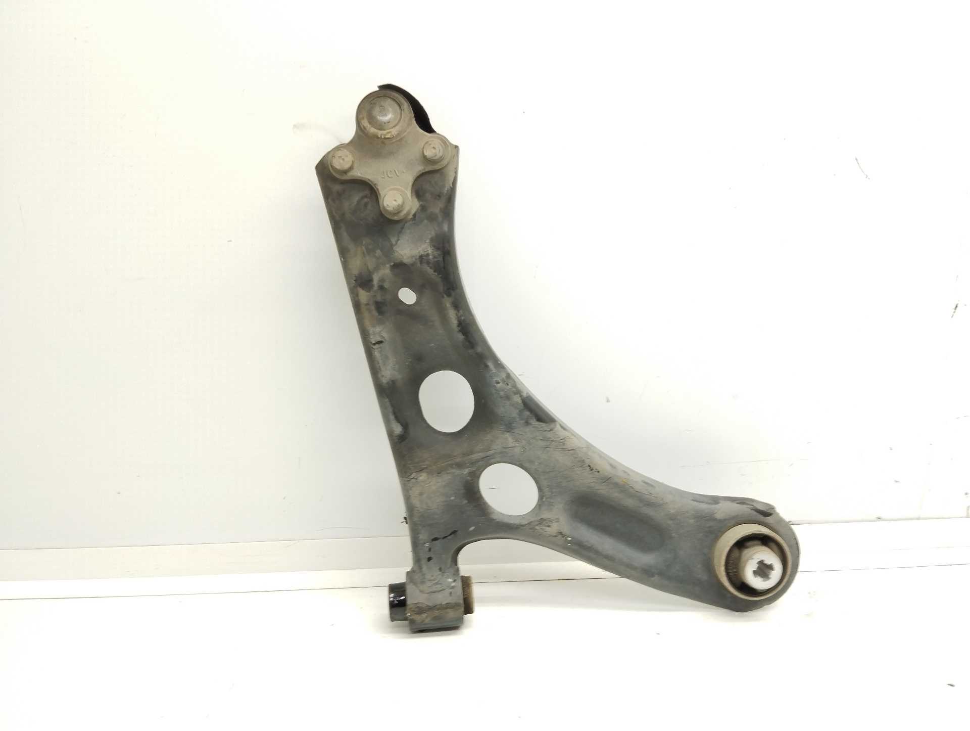 Recambio de brazo suspension inferior delantero izquierdo para opel corsa f edition referencia OEM IAM   