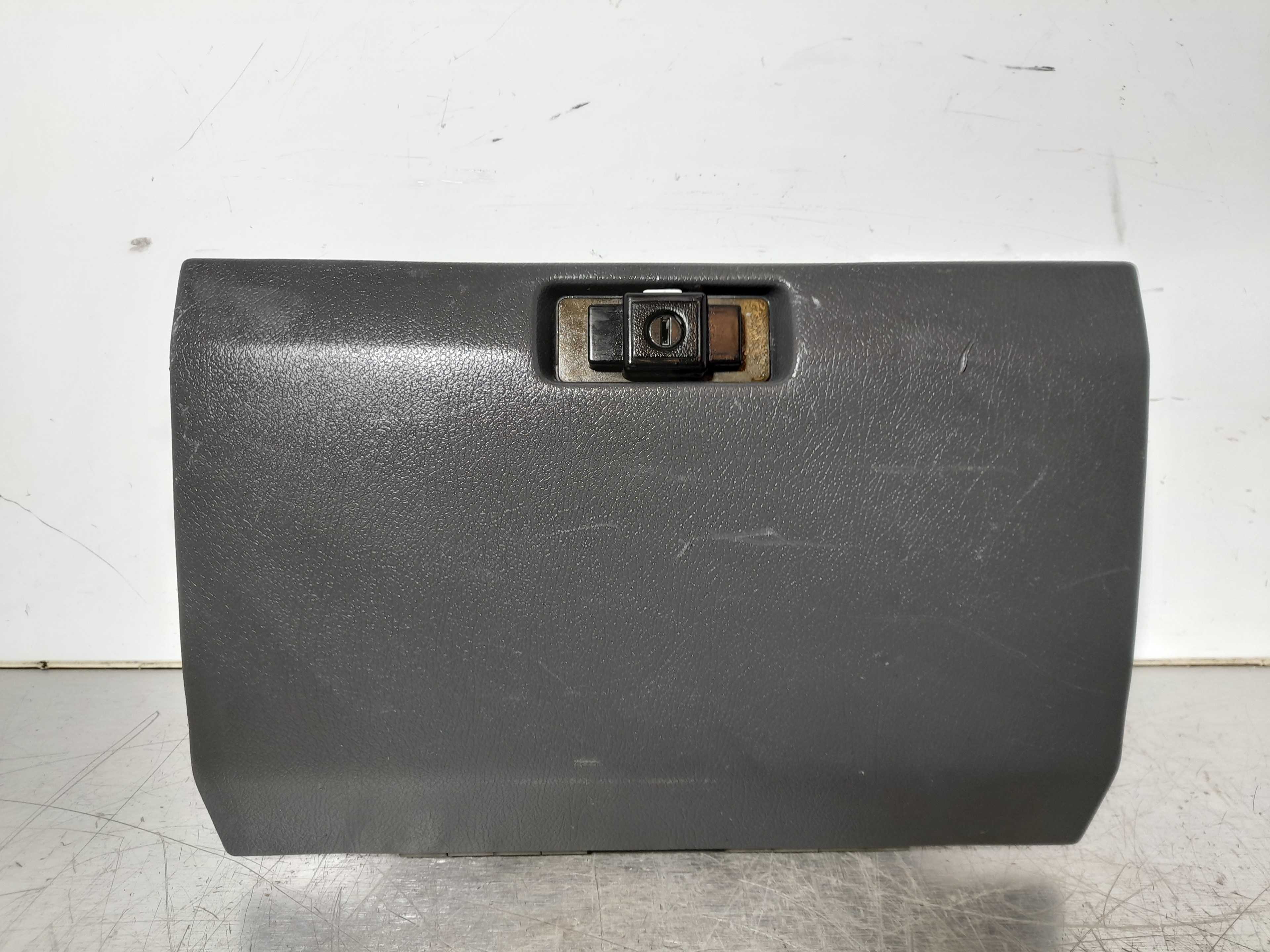 Recambio de guantera para mitsubishi galloper (hyundai) 2.5 td cat referencia OEM IAM  MB775412 