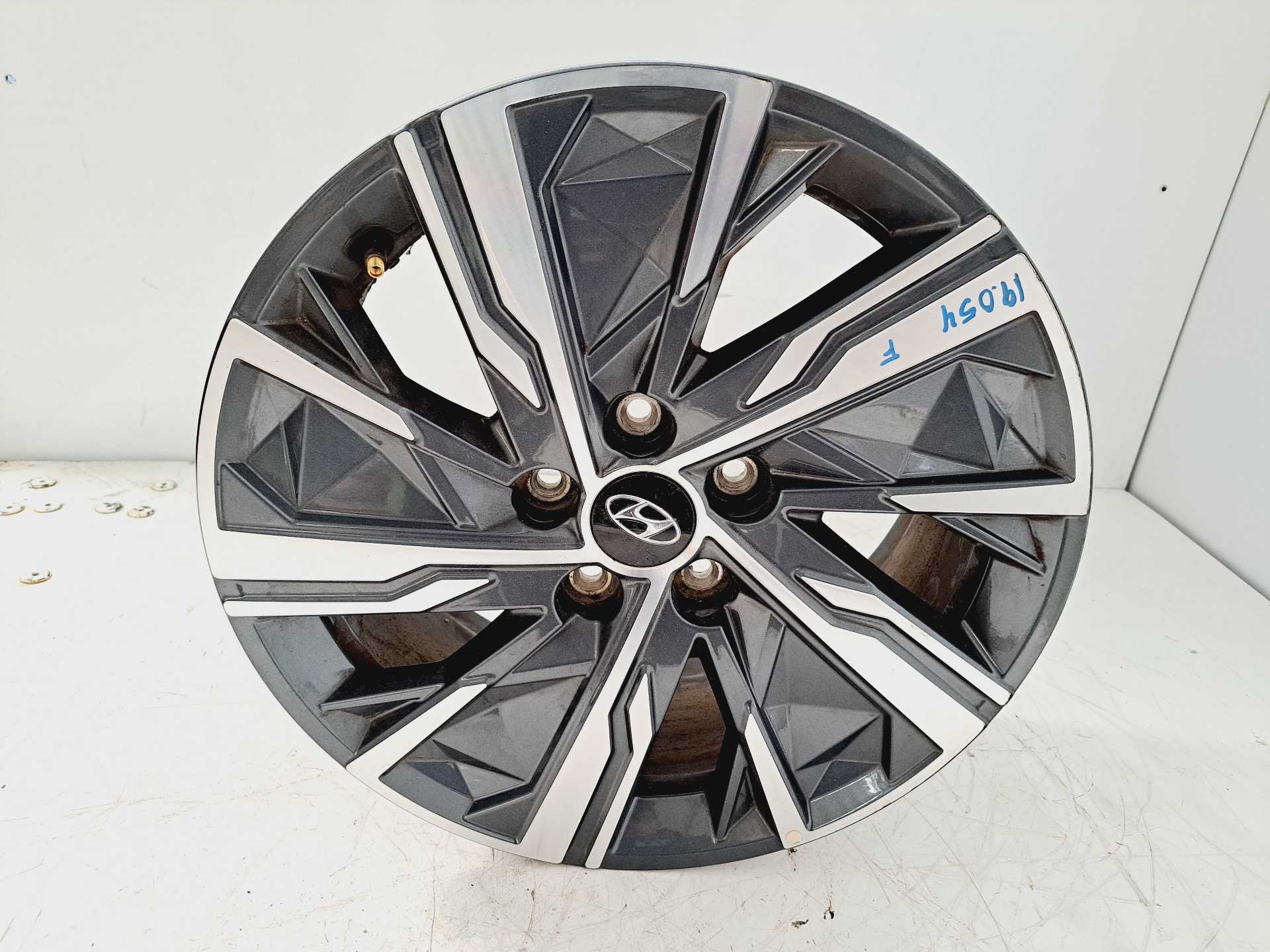 Recambio de llanta para hyundai tucson (nx) klass 2wd referencia OEM IAM R17 52910N7160 