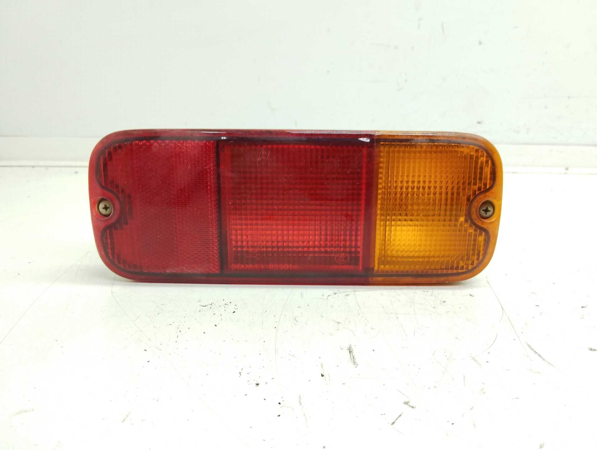 Recambio de piloto paragolpes trasero derecho para suzuki jimny sn (fj) 1.3 16v cat referencia OEM IAM RR2301  