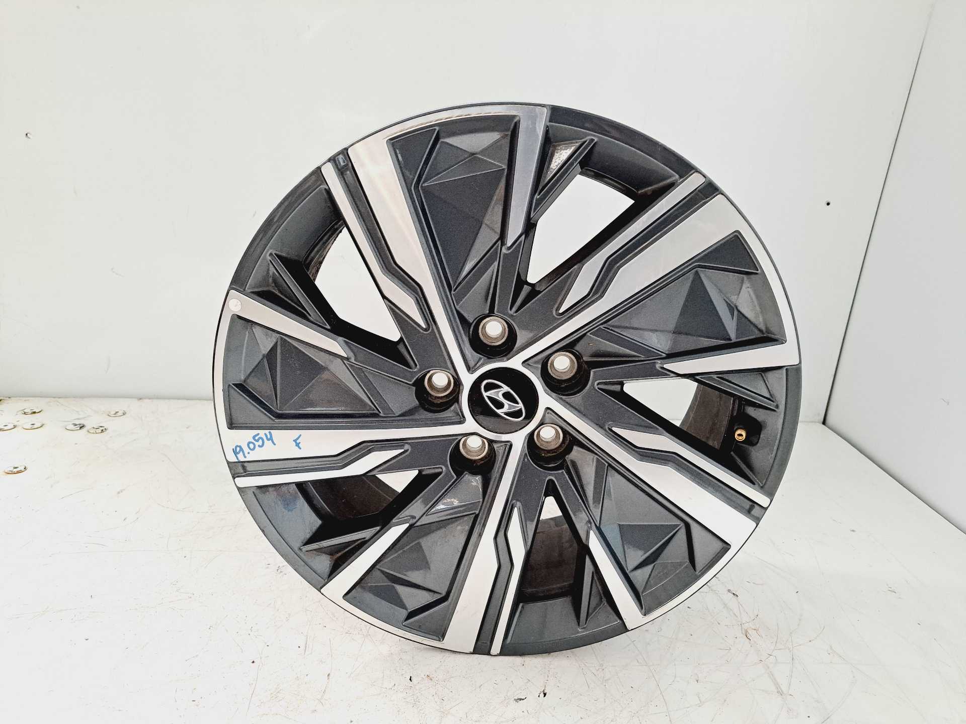 Recambio de llanta para hyundai tucson (nx) klass 2wd referencia OEM IAM R17 52910N7160 