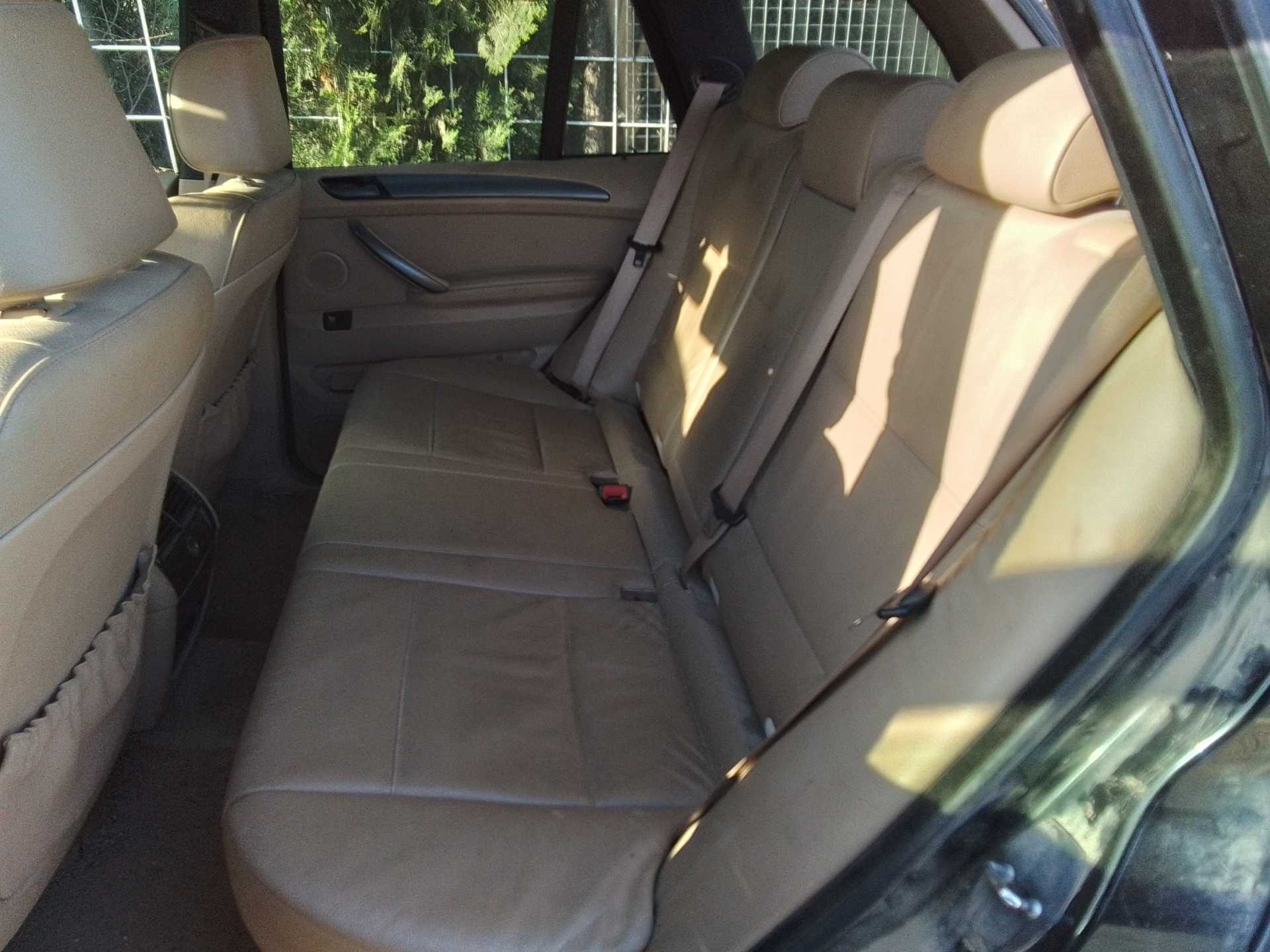 Recambio de asientos traseros para bmw x5 (e53) 3.0d referencia OEM IAM   