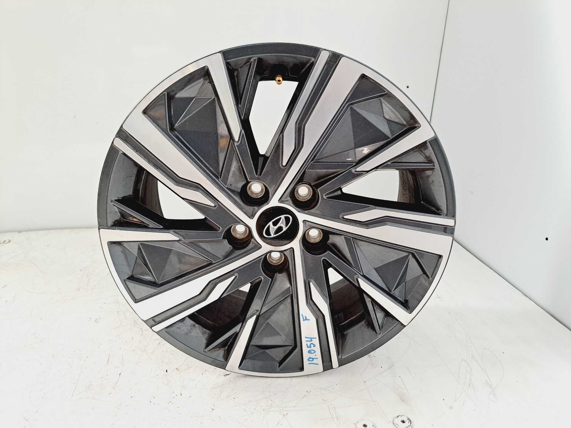 Recambio de llanta para hyundai tucson (nx) klass 2wd referencia OEM IAM R17 52910N7160 