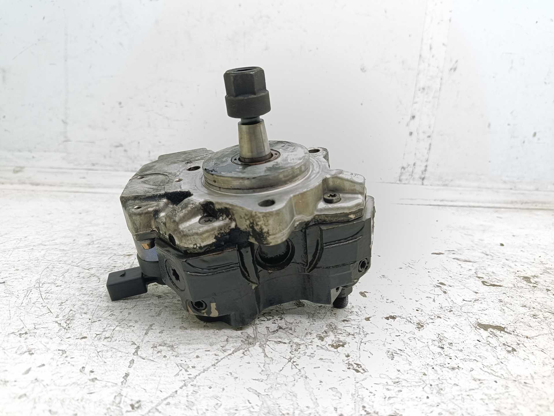 Recambio de bomba inyeccion para bmw x5 (e53) 3.0d referencia OEM IAM 7788678 0445010073 