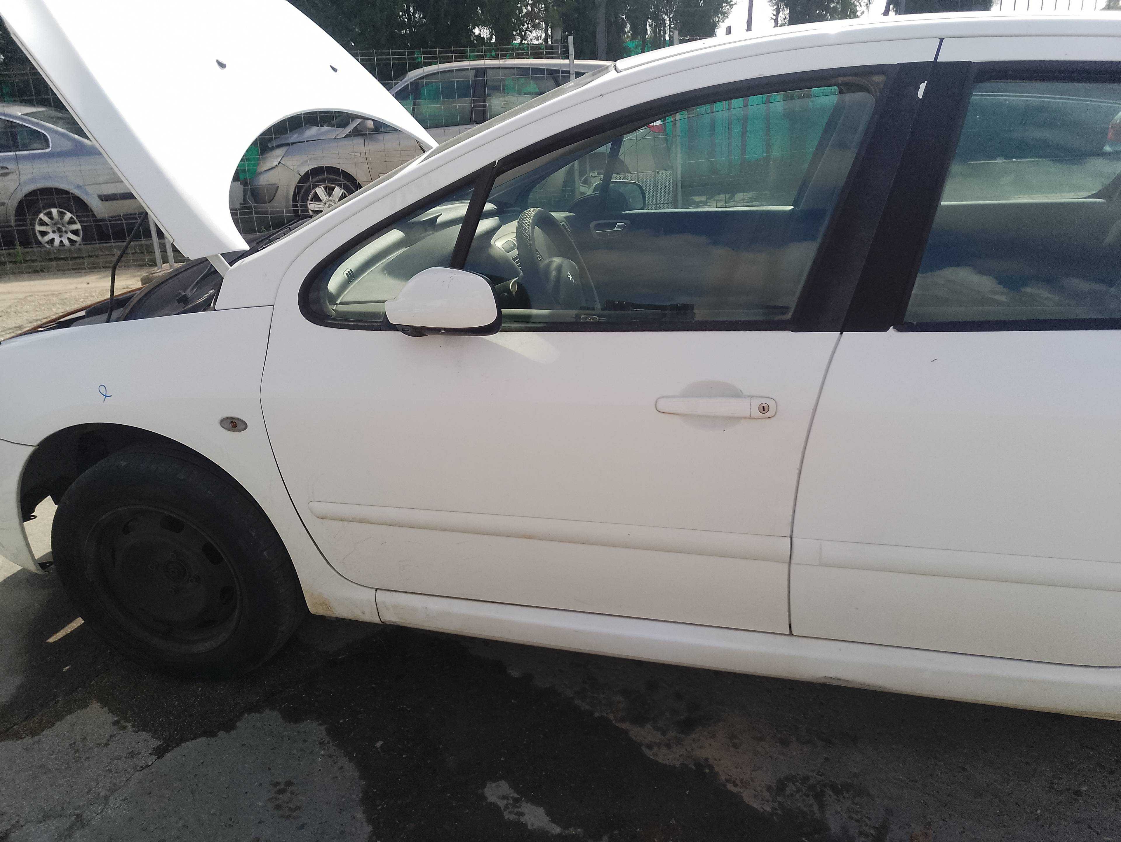 Recambio de puerta delantera izquierda para peugeot 307 (s1) xr clim plus referencia OEM IAM   