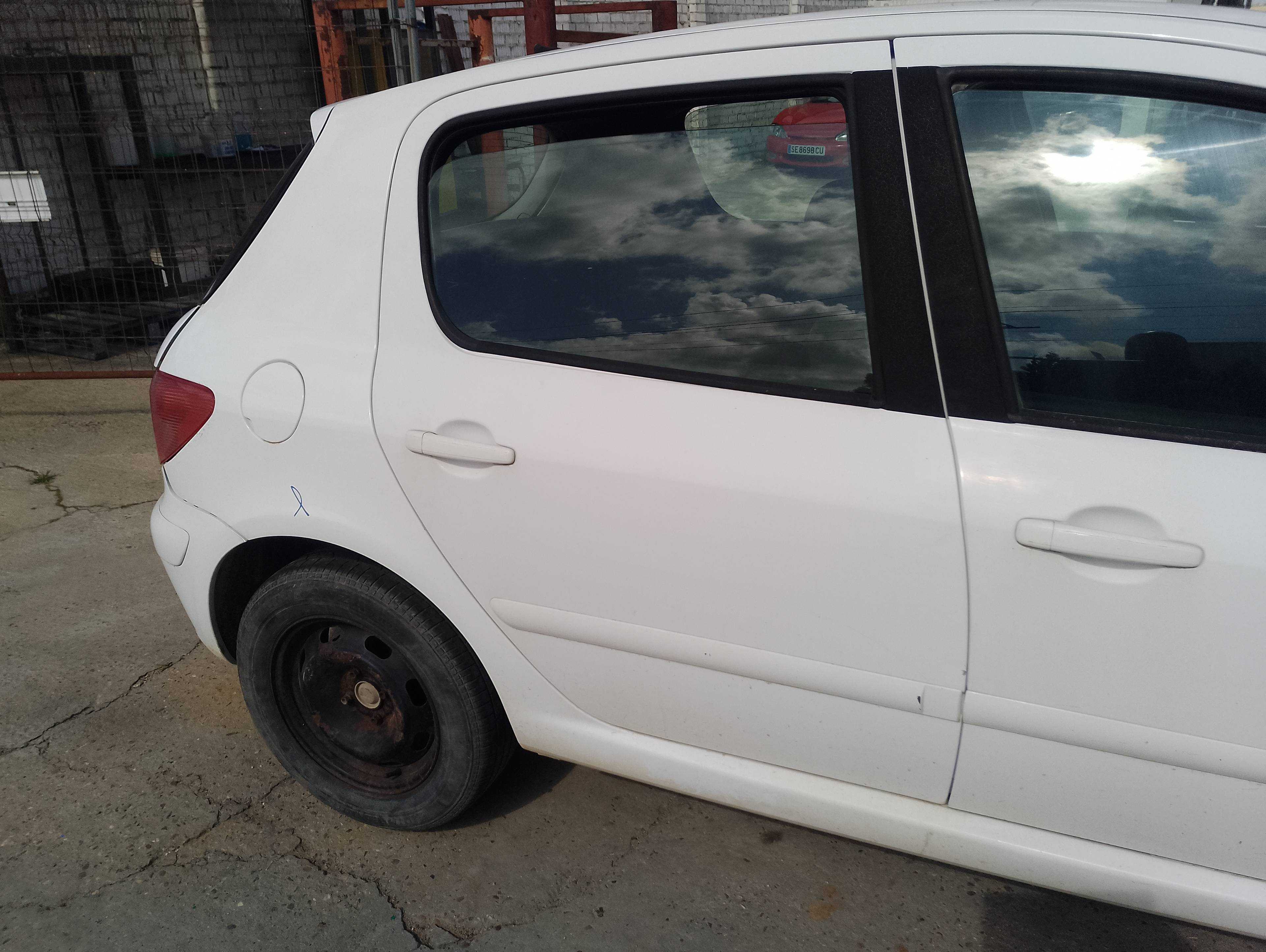 Recambio de puerta trasera derecha para peugeot 307 (s1) xr clim plus referencia OEM IAM   
