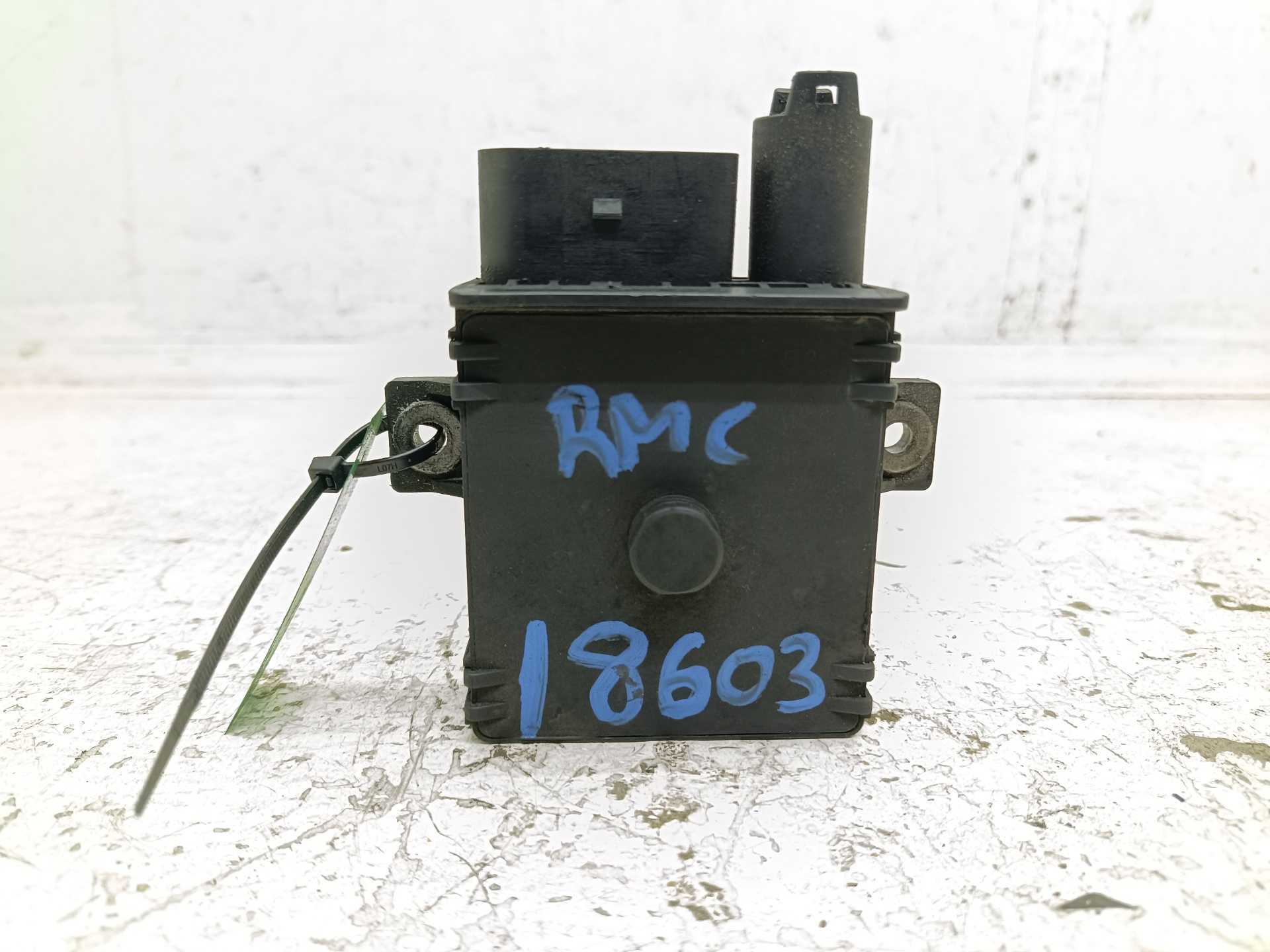 Recambio de caja precalentamiento para bmw x5 (e53) 3.0d referencia OEM IAM 778832702  