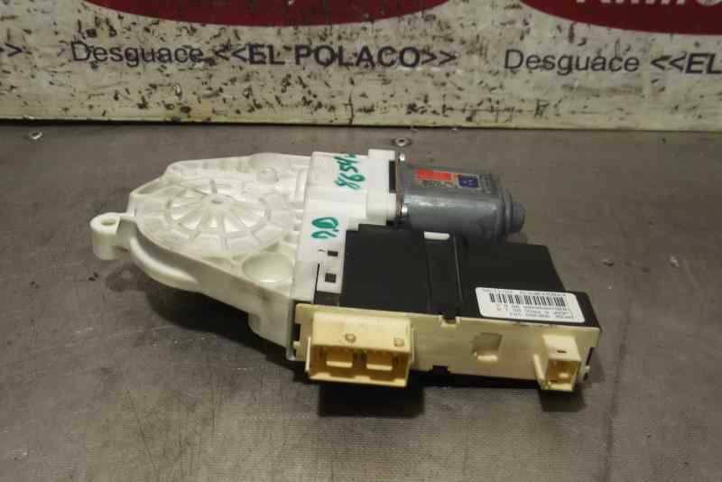 Recambio de motor elevalunas delantero derecho para citroën c4 berlina lx referencia OEM IAM 996388103  