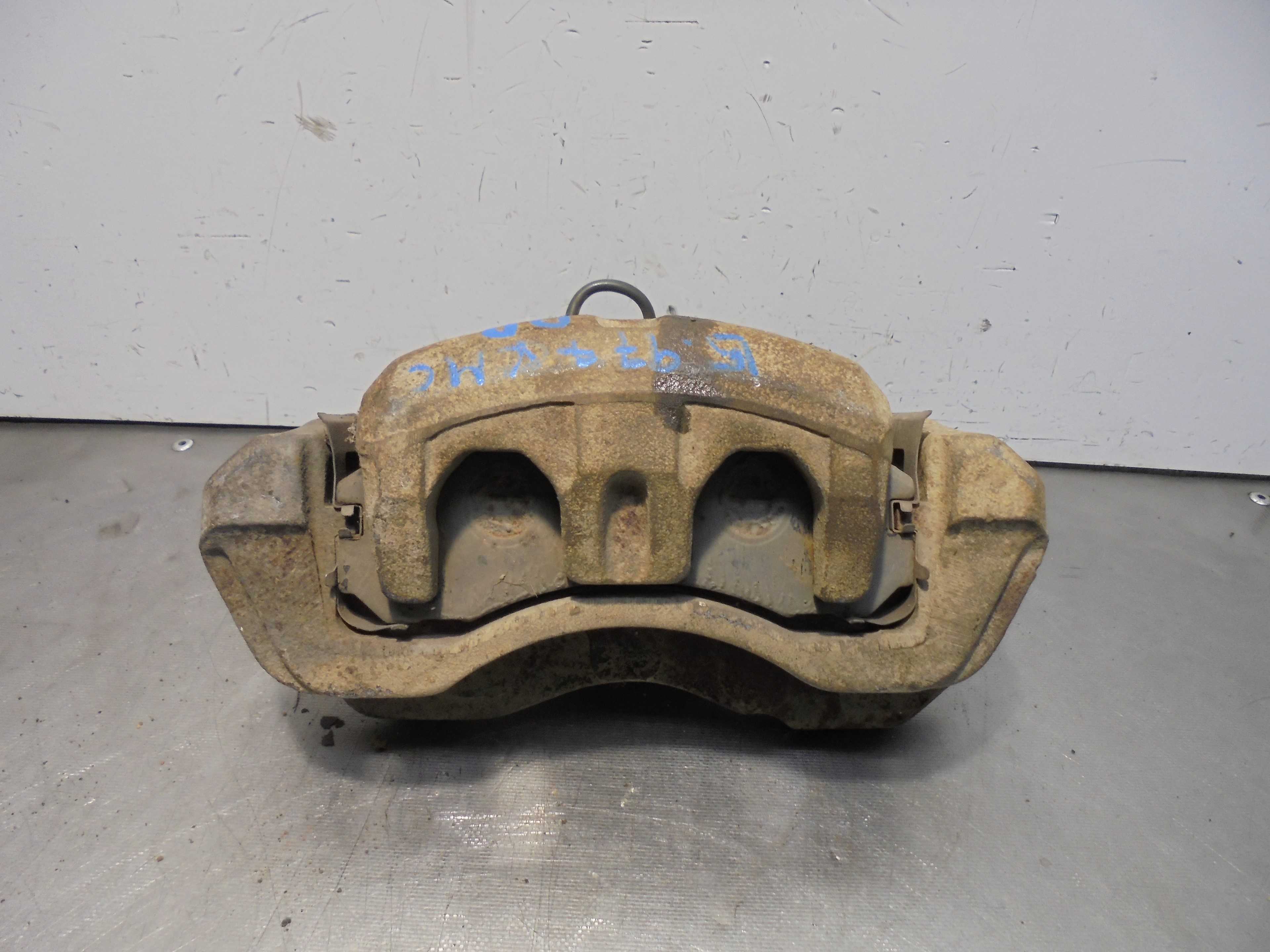 Recambio de pinza de freno delantera derecha para mitsubishi galloper (hyundai) 2.5 td cat referencia OEM IAM   