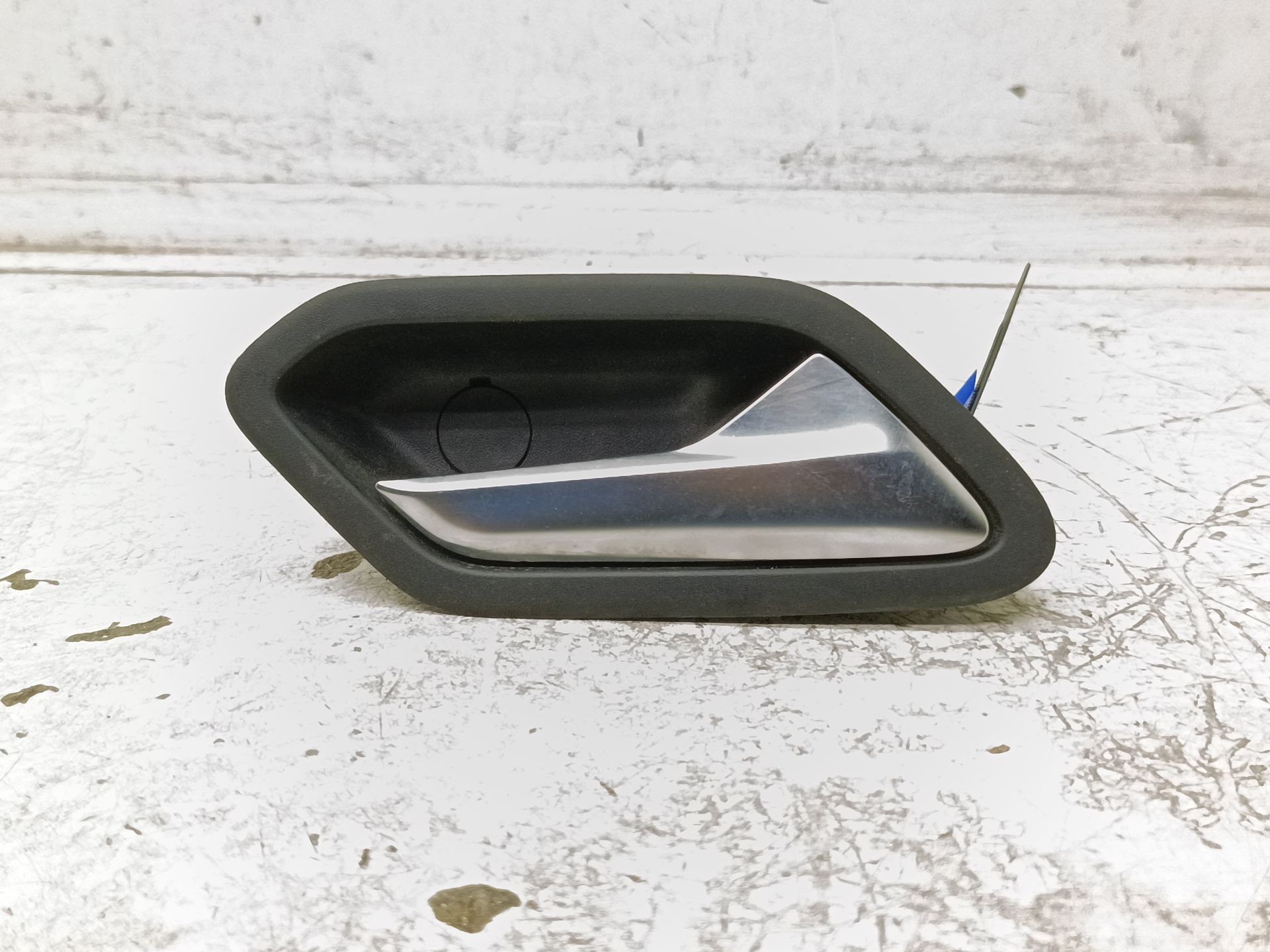 Recambio de maneta interior delantera derecha para dacia sandero iii essential referencia OEM IAM 826729738R  
