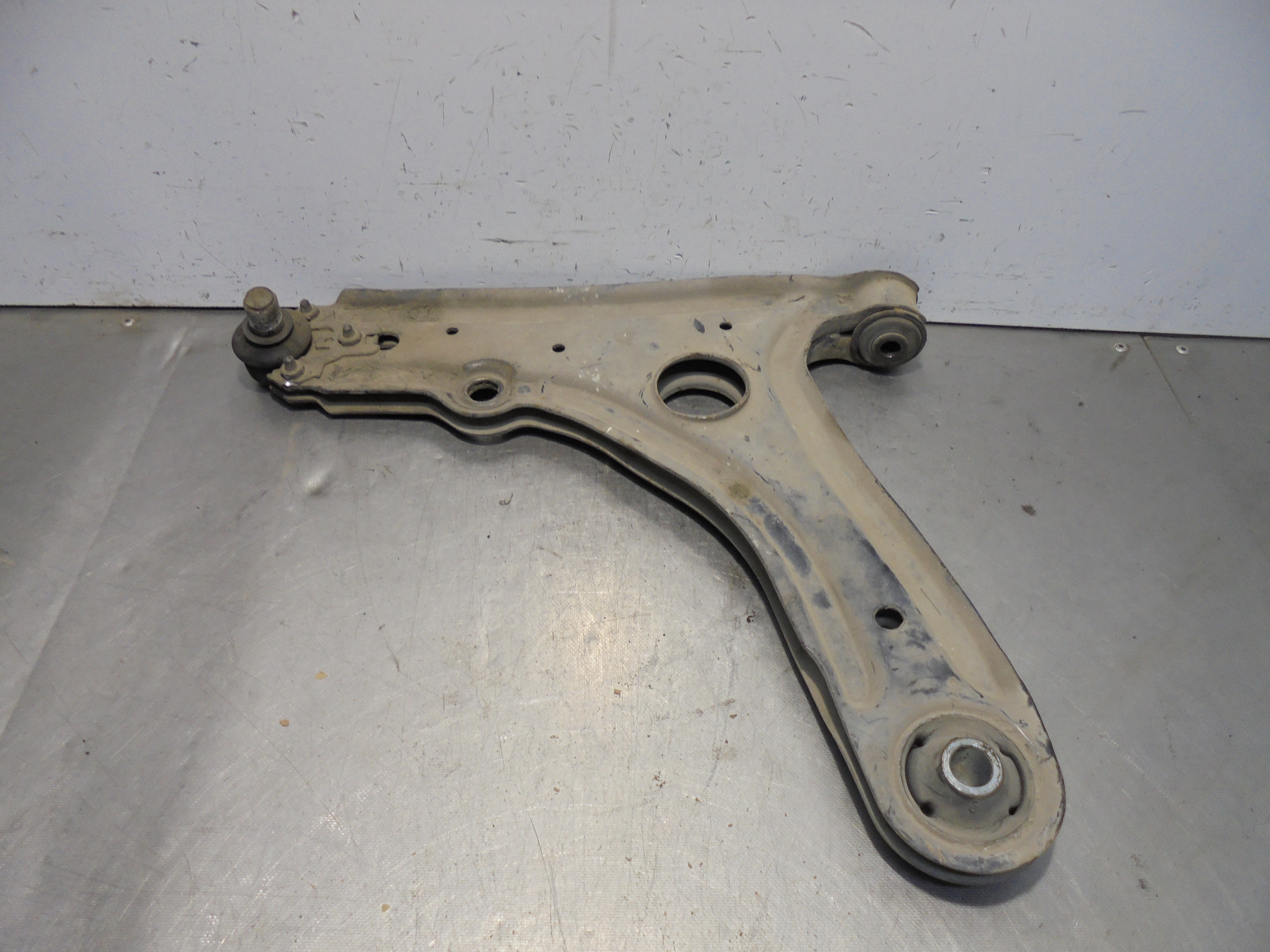 Recambio de brazo suspension inferior delantero izquierdo para seat ibiza (6k) 1.9 diesel cat (1y) referencia OEM IAM   