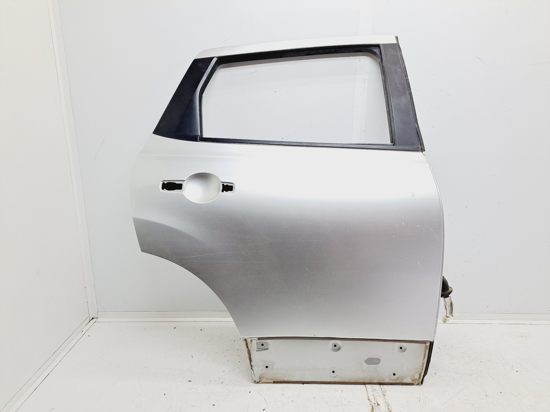Recambio de puerta trasera derecha para nissan qashqai (j10) acenta referencia OEM IAM   