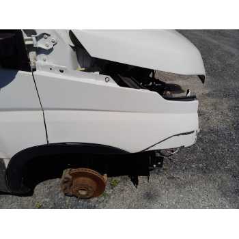 Recambio de aleta delantera derecha para iveco 35s16 referencia OEM IAM   